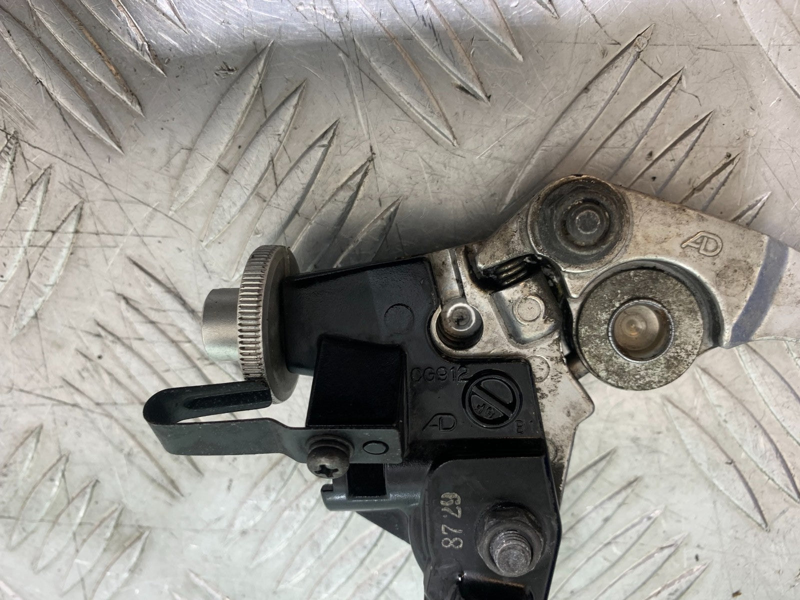 TRIUMPH SPEED TRIPLE R 1050 CLUTCH LEVER AND BRACKET   2009 (CMB1183)