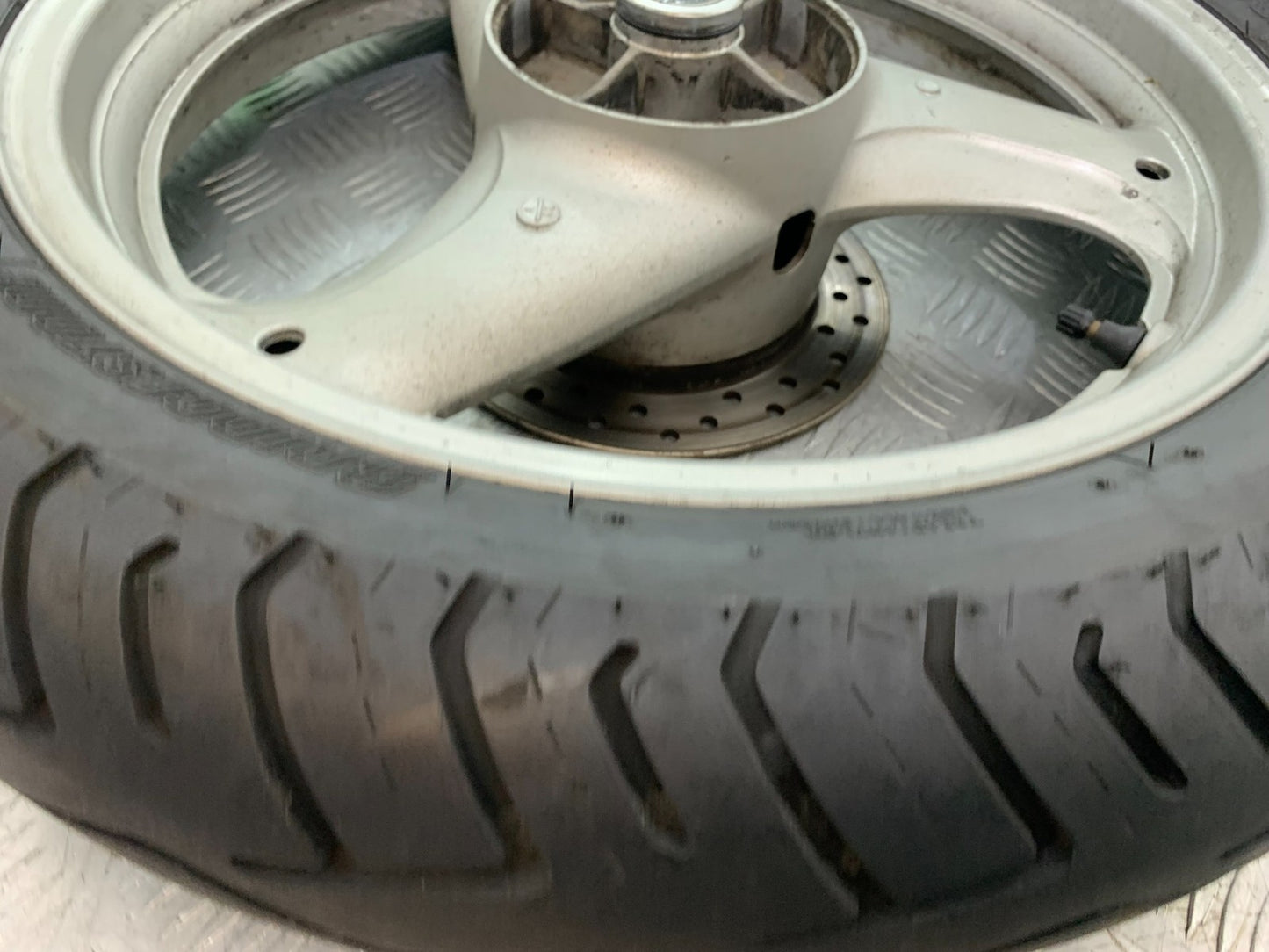 HONDA XL125 VARADERO REAR WHEEL  YEAR 2001-2006  (CMB1304)