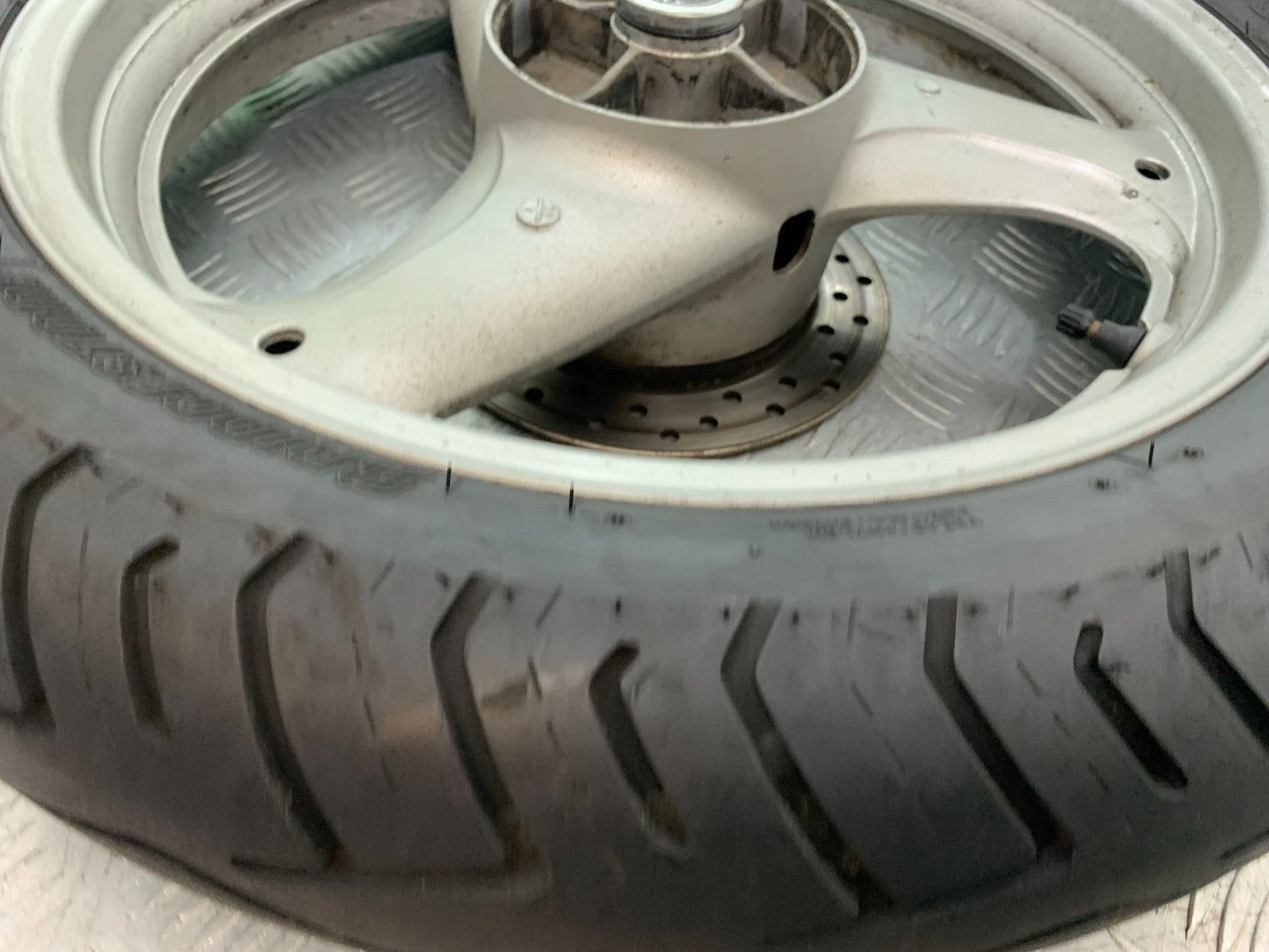 HONDA XL125 VARADERO REAR WHEEL  YEAR 2001-2006  (CMB1304)