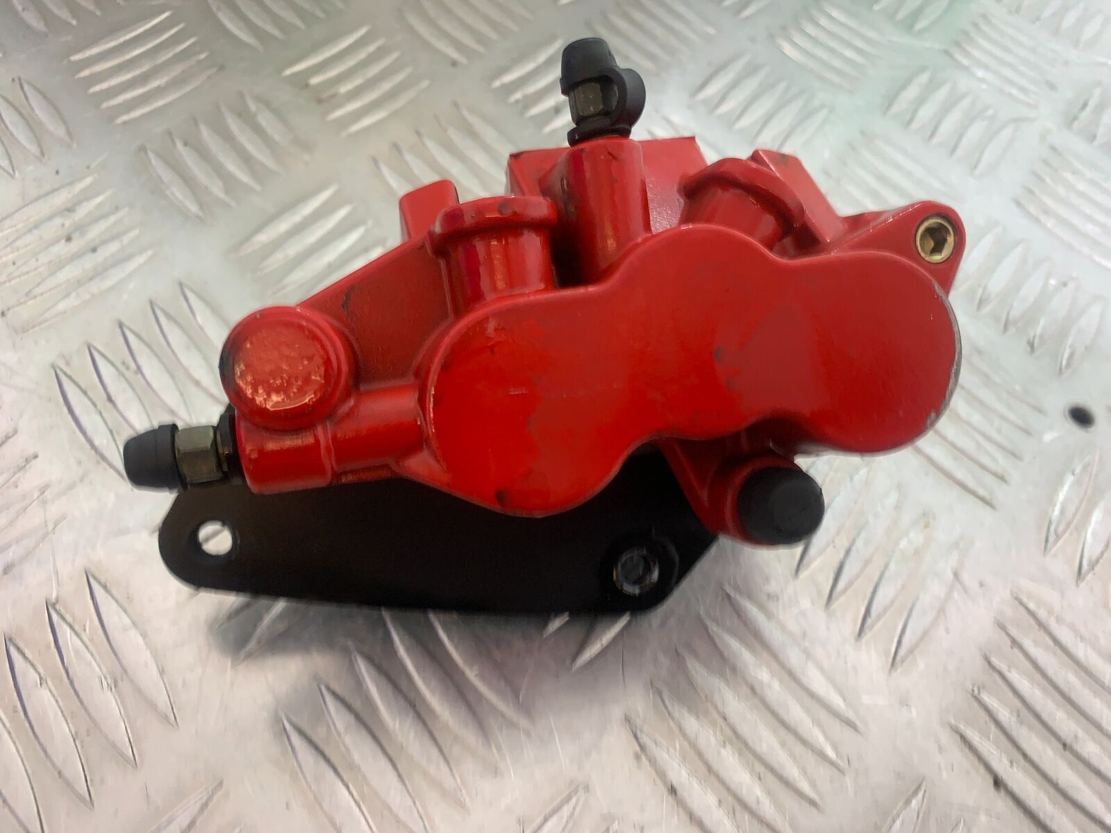 NECO GPX125 FRONT BRAKE CALIPER  YEAR 2016-2021(CMB1052)