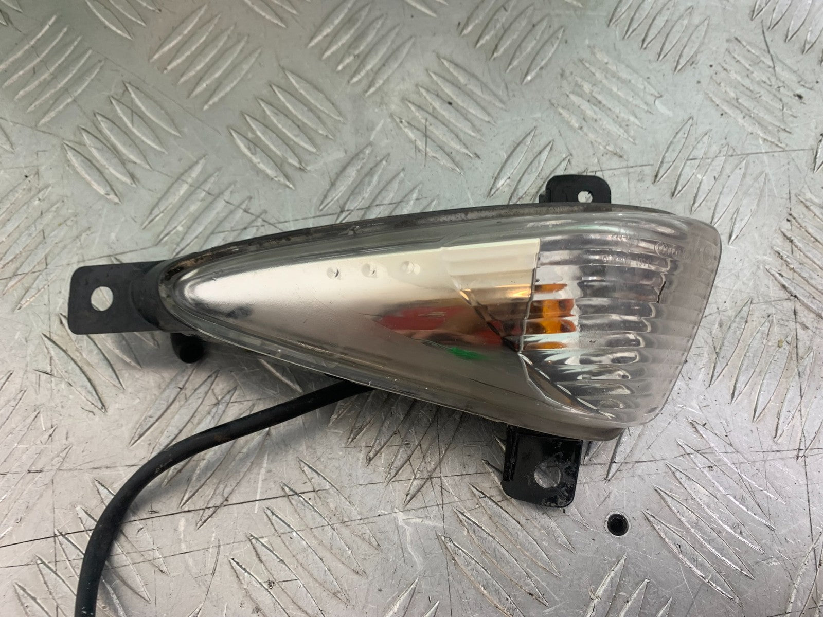 SUZUKI GW250 GW 250 INAZUMA FRONT RIGHT INDICATOR   YEAR 2013-2018  (CMB1205)