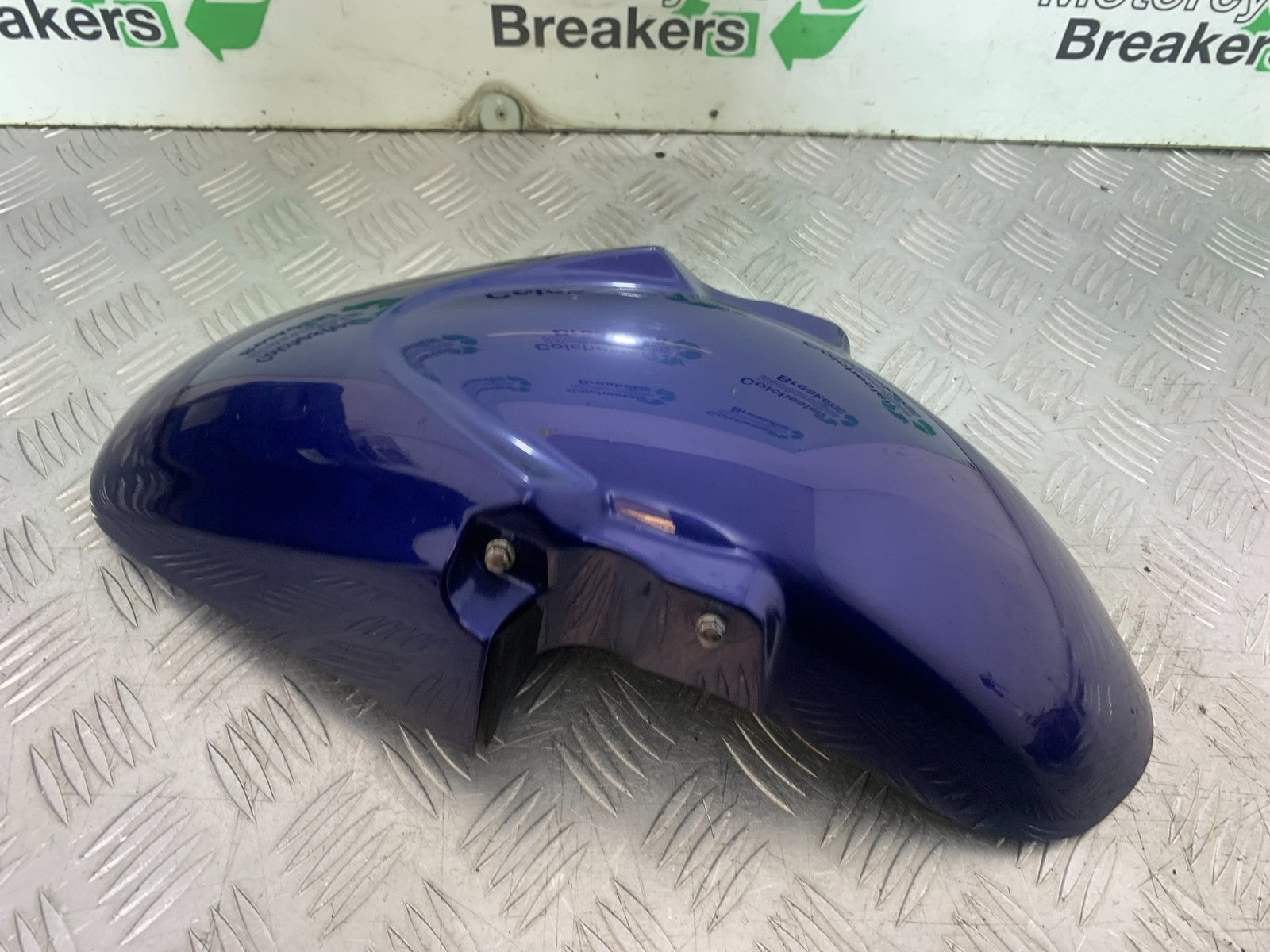 SUZUKI GSF600 GSF 600 BANDIT FRONT MUDGUARD  2000-2004 (CMB1269)