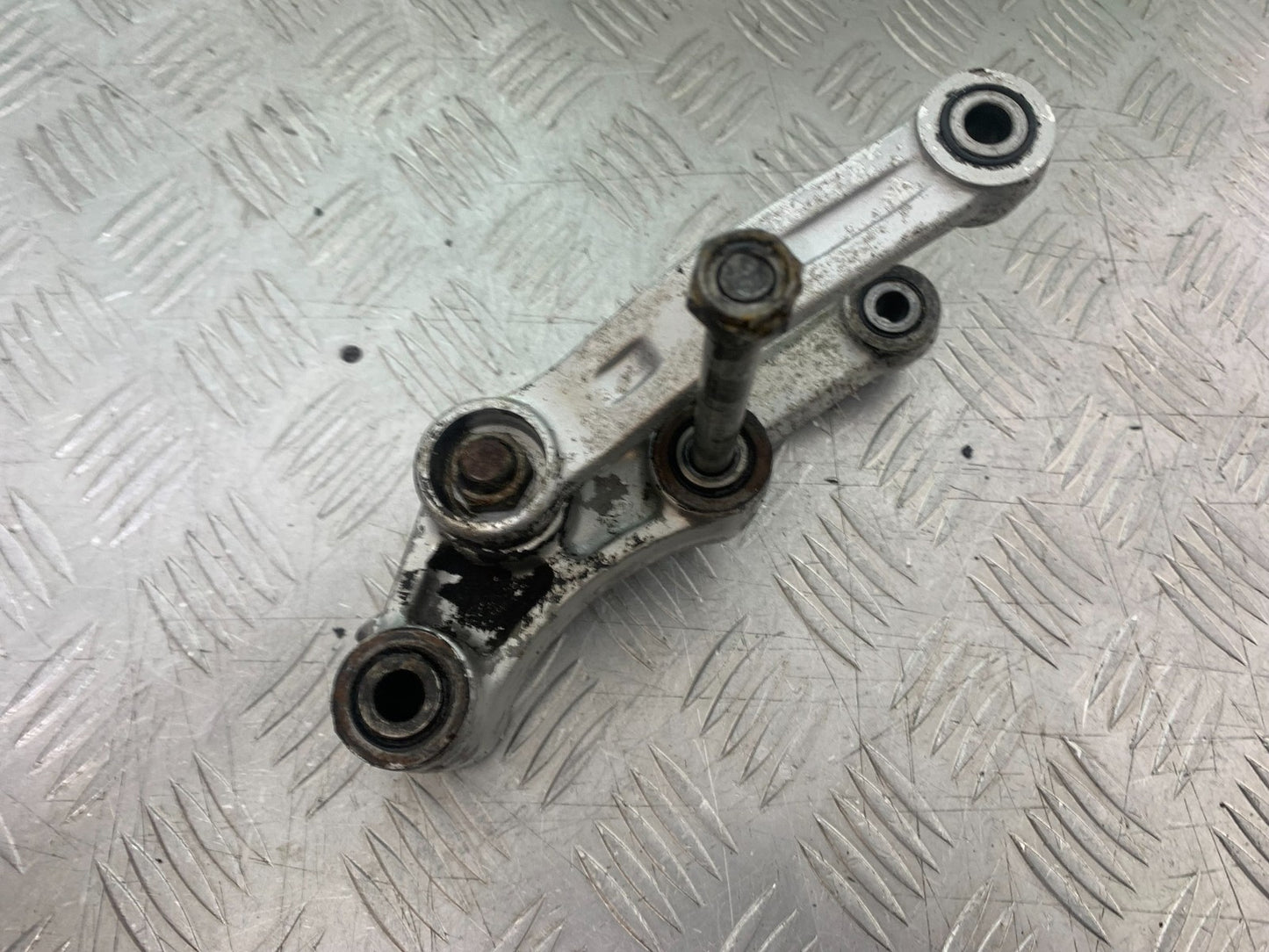 KAWASAKI GPZ600 GPZ 600 REAR SHOCK LINKAGE YEAR 1988-90 (CMB1258)