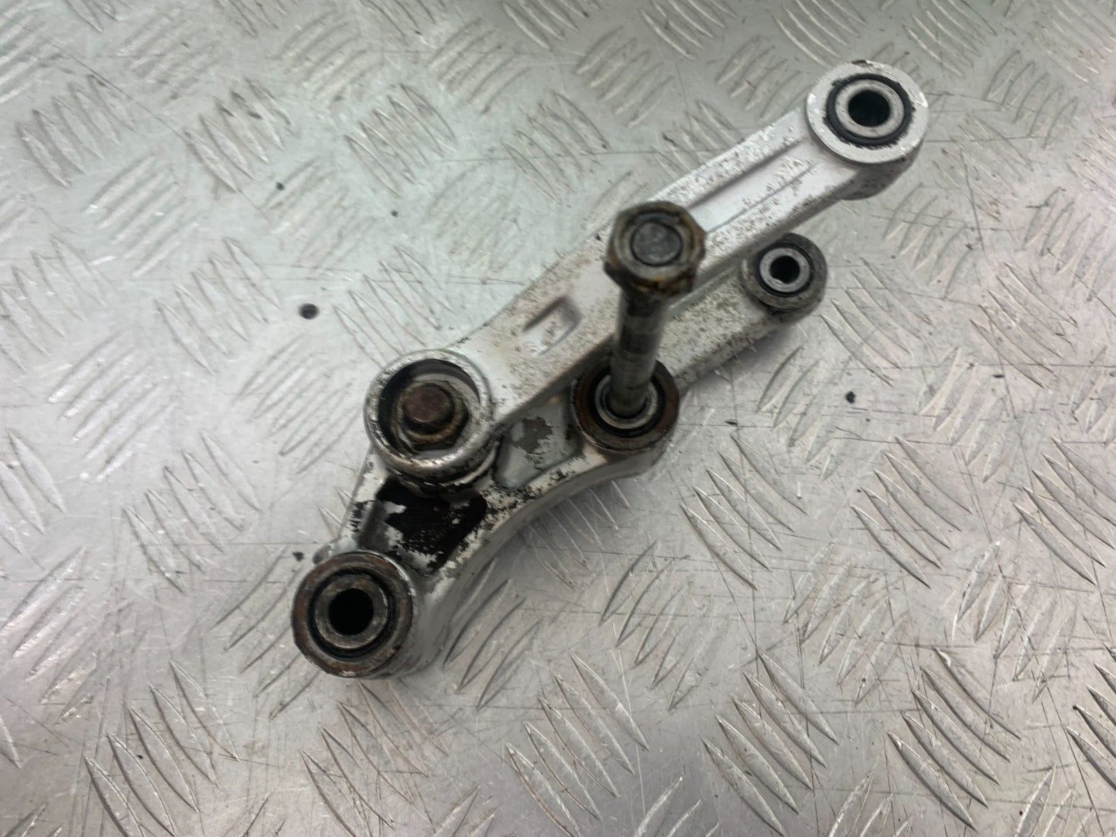 KAWASAKI GPZ600 GPZ 600 REAR SHOCK LINKAGE YEAR 1988-90 (CMB1258)