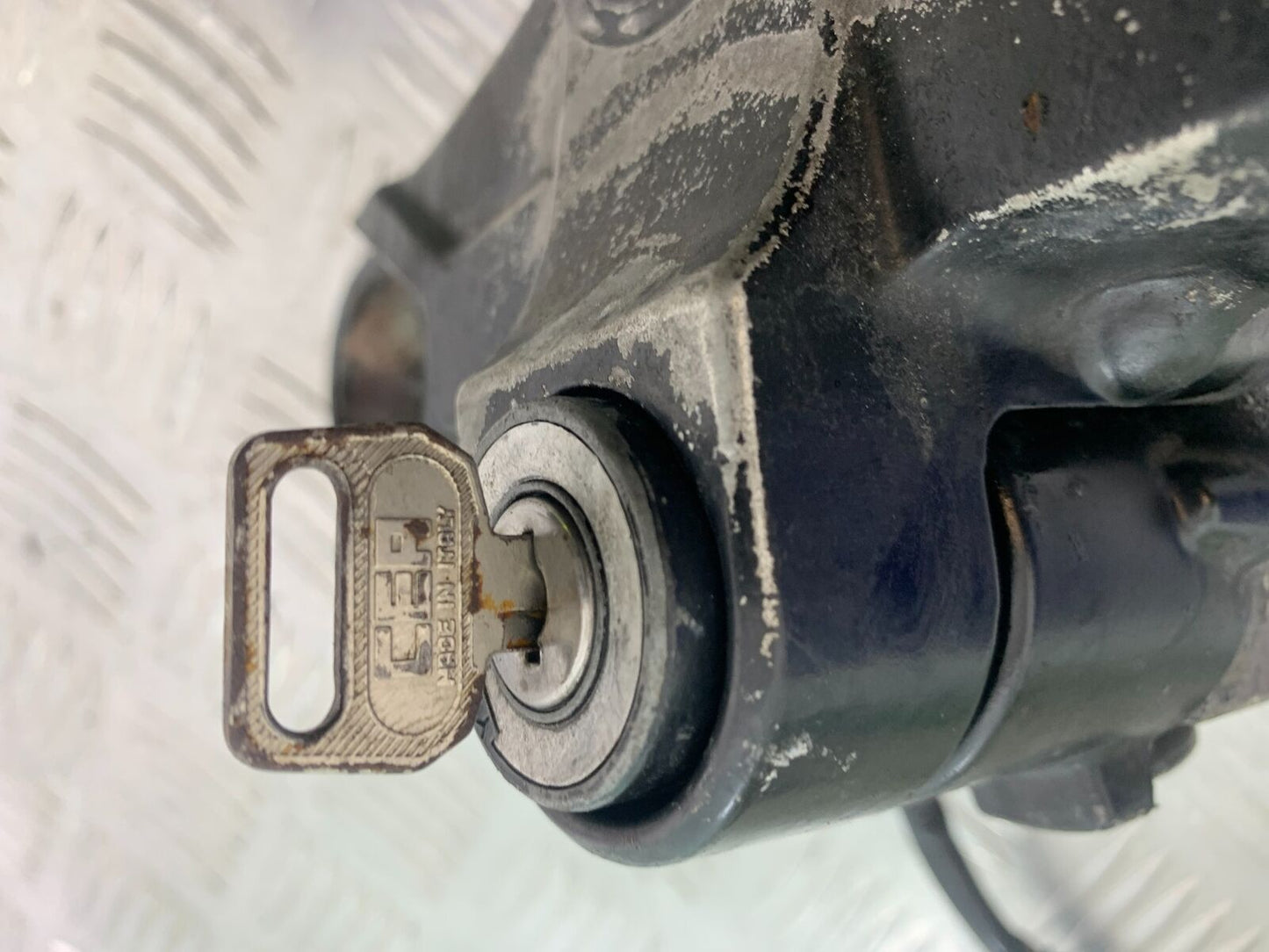 YAMAHA FJ1100 FJ 1100 LOCKS AND KEY YEAR 1984-1985 (CMB1101)