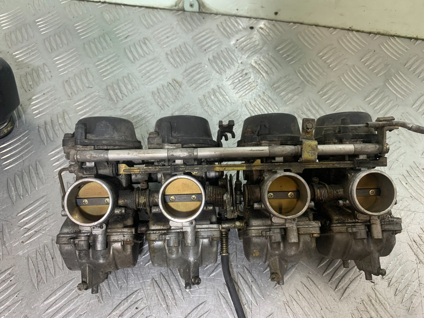SUZUKI RF900 RF 900 CARBS YEAR 1994-1999 CMB1326