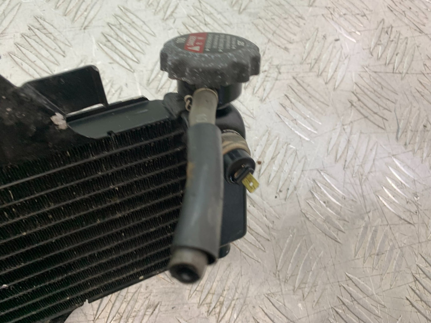HONDA XL125 VARADERO RADIATOR  YEAR 2001-2006  (CMB1304)