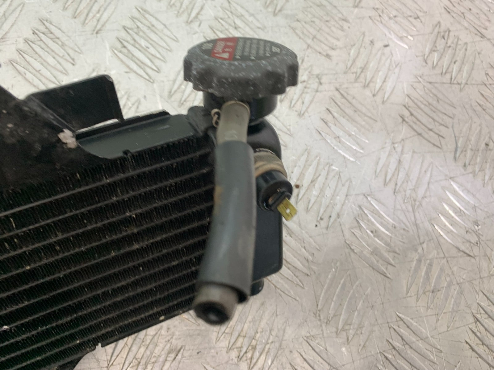 HONDA XL125 VARADERO RADIATOR  YEAR 2001-2006  (CMB1304)
