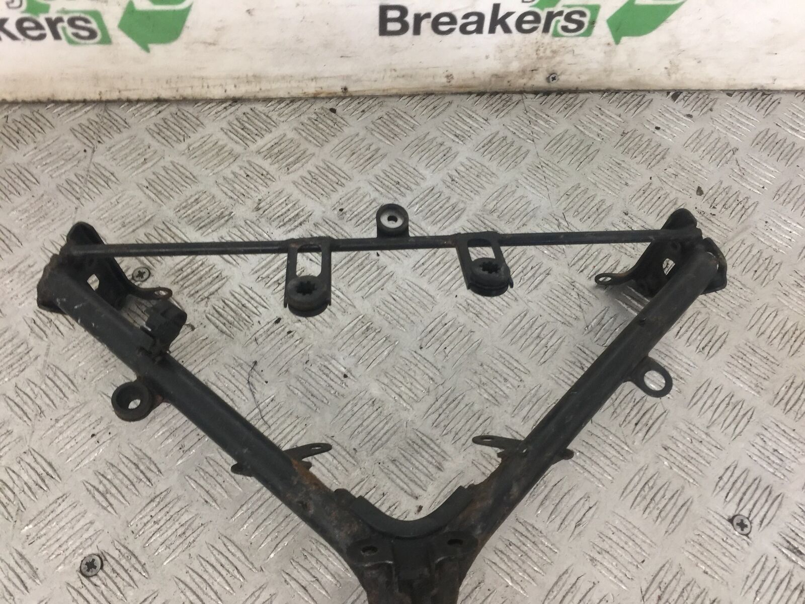 HONDA CBR1100 BLACKBIRD FAIRING BRACKET  YEAR 1996-1998 (STOCK 862)