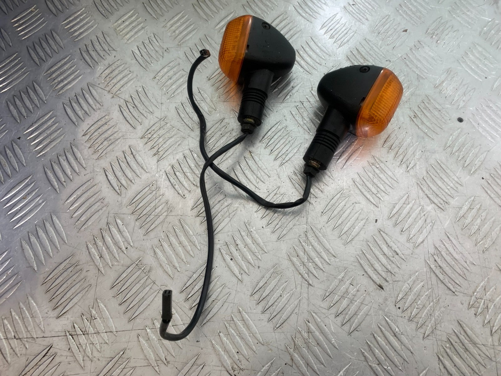 SUZUKI GS500 GS 500 2X FRONT INDICATORS YEAR 2001-2008 (CMB1254)