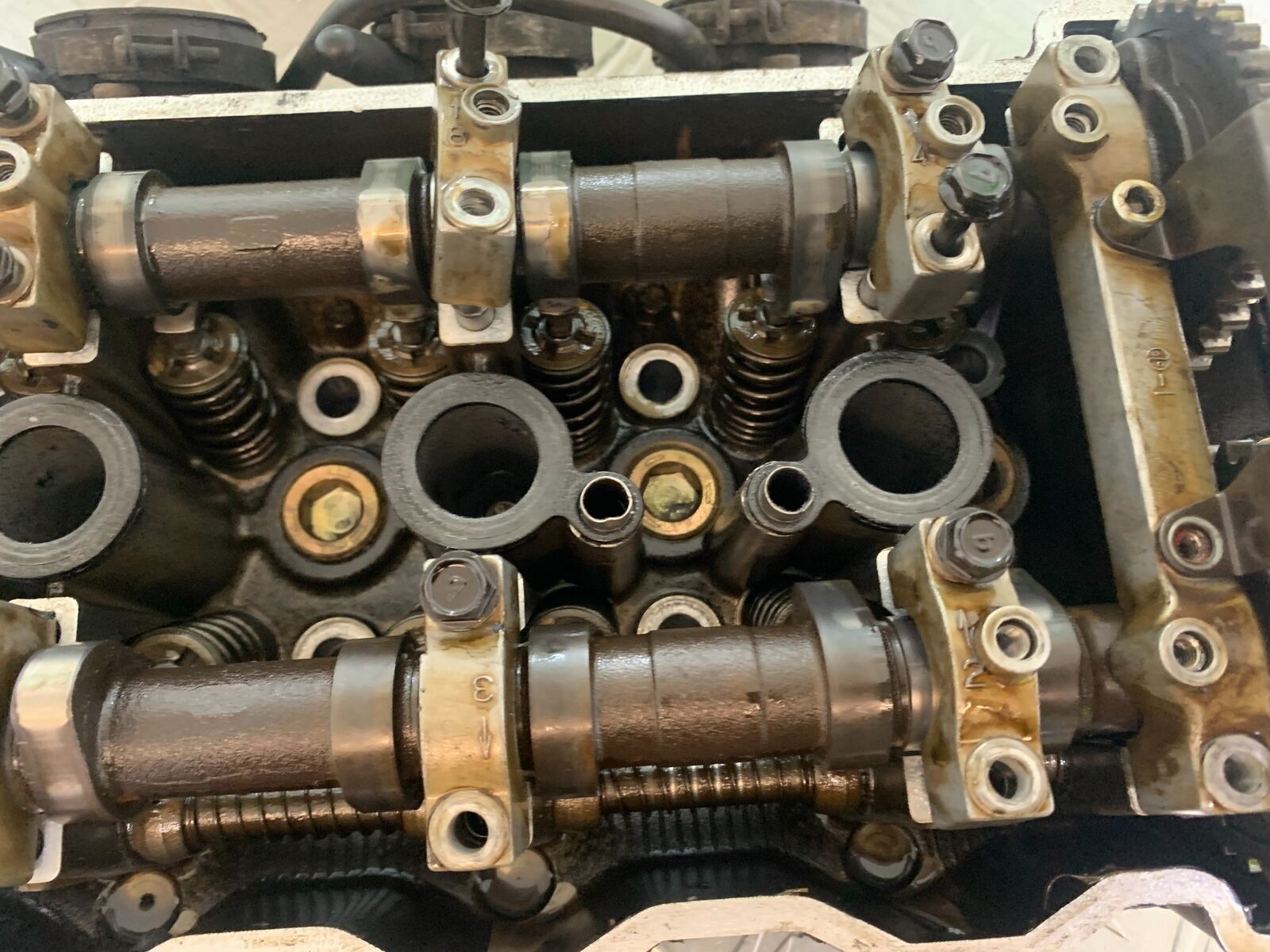 KAWASAKI ZZR1100 D CYLINDER HEAD AND CAMS  YEAR 1999 (STOCK 648)