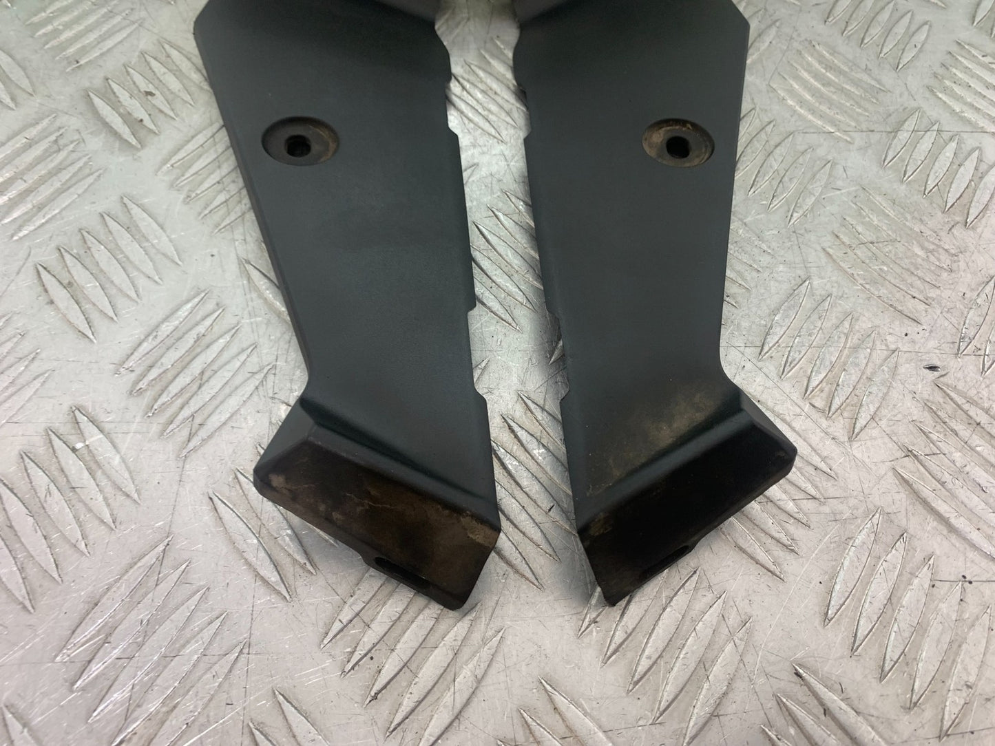 TRIUMPH TIGER 800 XRT LEFT AND RIGHT INNER INFILLS  2018-2020 (CMB1193)
