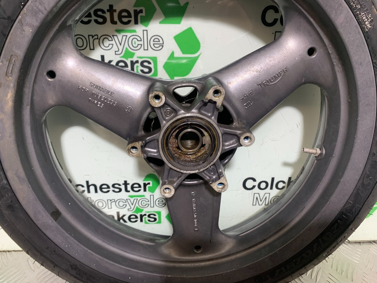 TRIUMPH TROPHY 900 FRONT WHEEL (GOOD TYRE)  YEAR 1991-95 (CMB1251)
