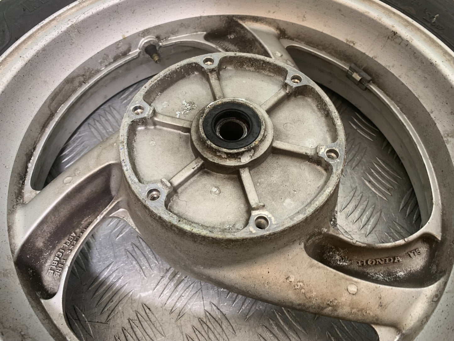 HONDA NT650 V DEAUVILLE REAR WHEEL (GOOD TYRE)  YEAR 1998-01(CMB1320)
