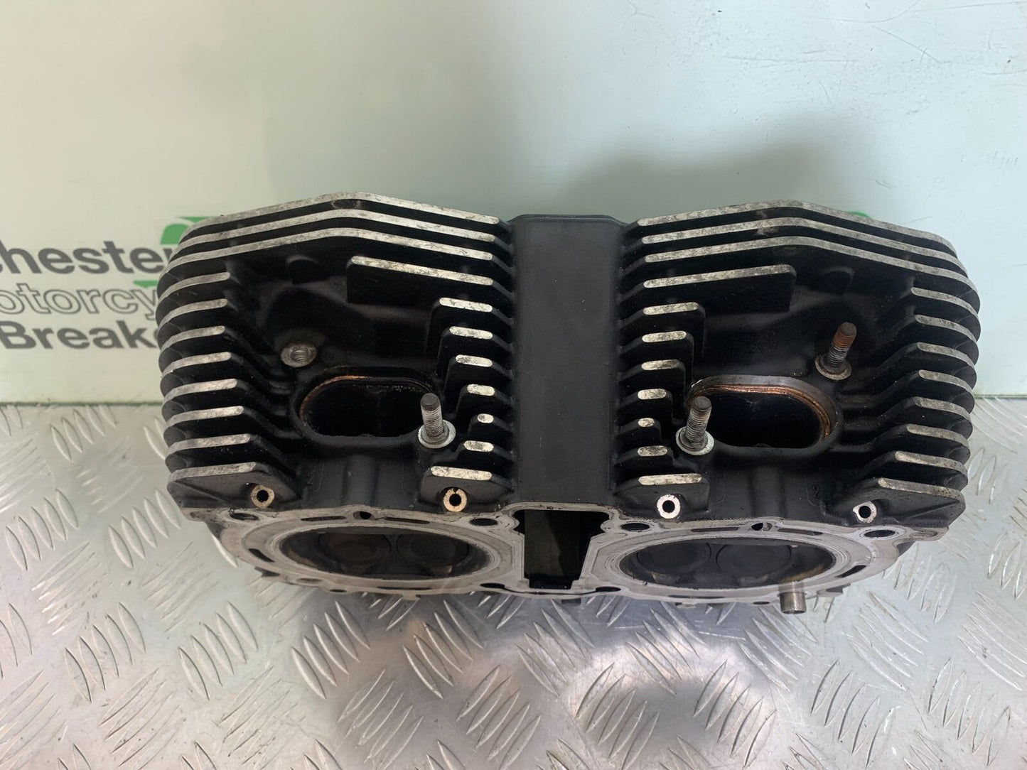 TRIUMPH THUNDERBIRD 1600 CYLINDER HEAD   YEAR 2011 (CMB1107)
