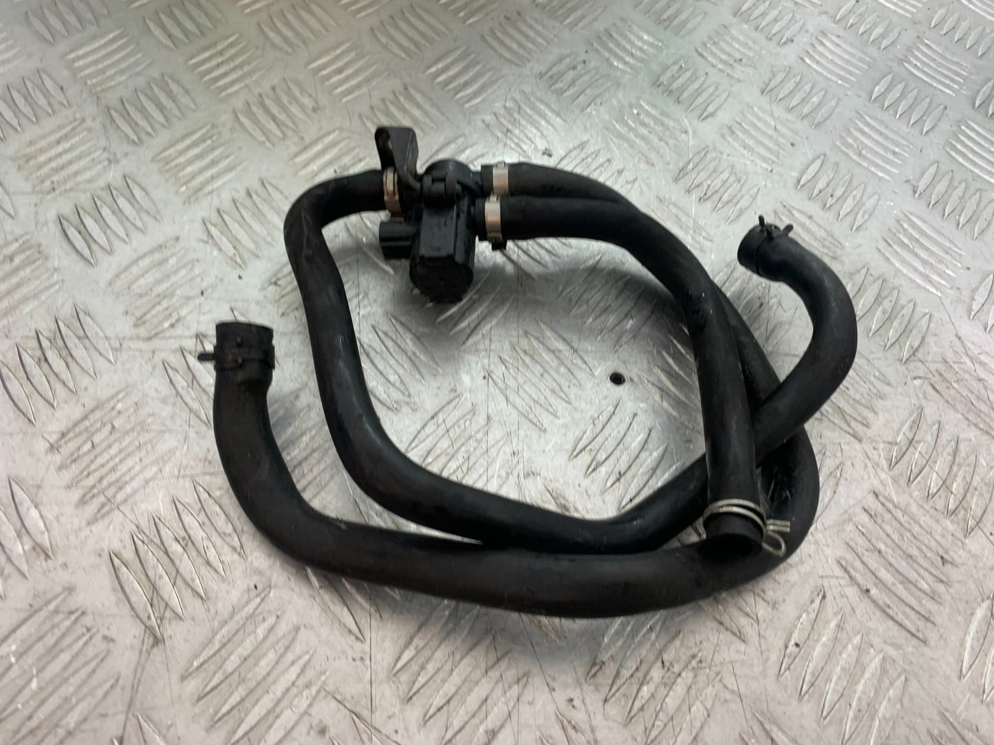 APRILIA TUONO 1000 V4 AIR VALVE  YEAR 2013-2014 (CMB1239)
