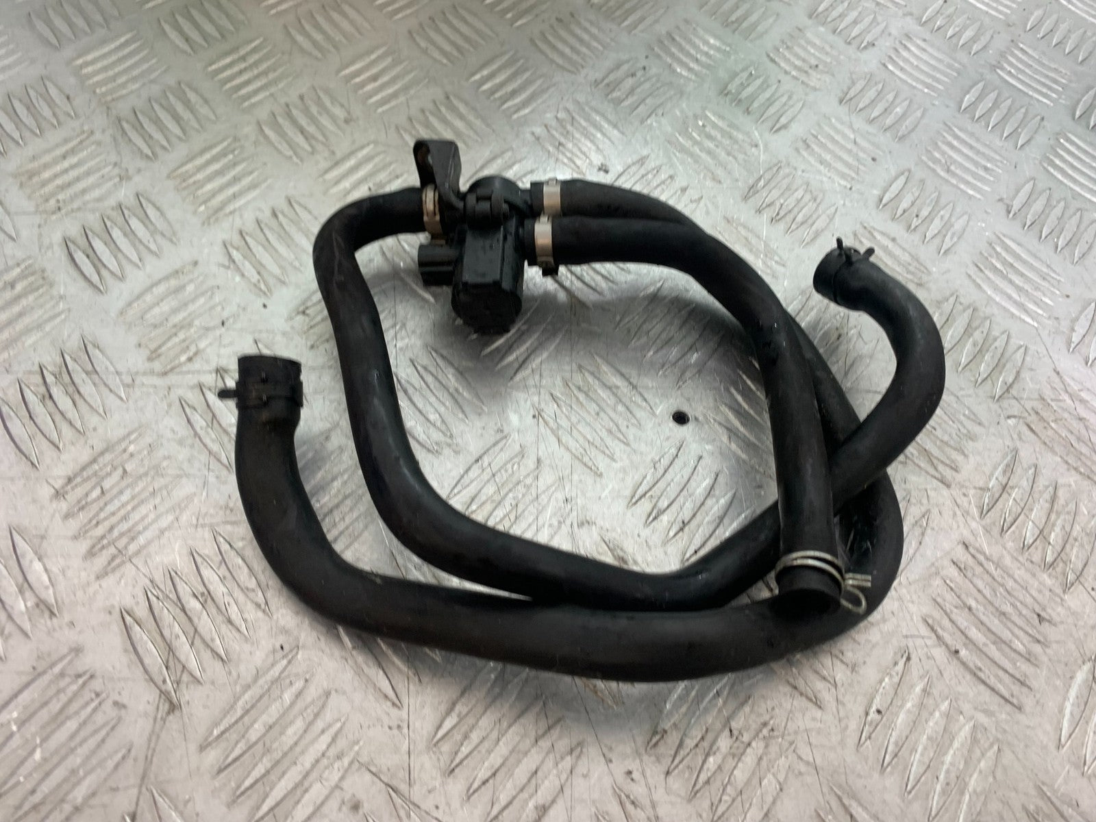 APRILIA TUONO 1000 V4 AIR VALVE  YEAR 2013-2014 (CMB1239)