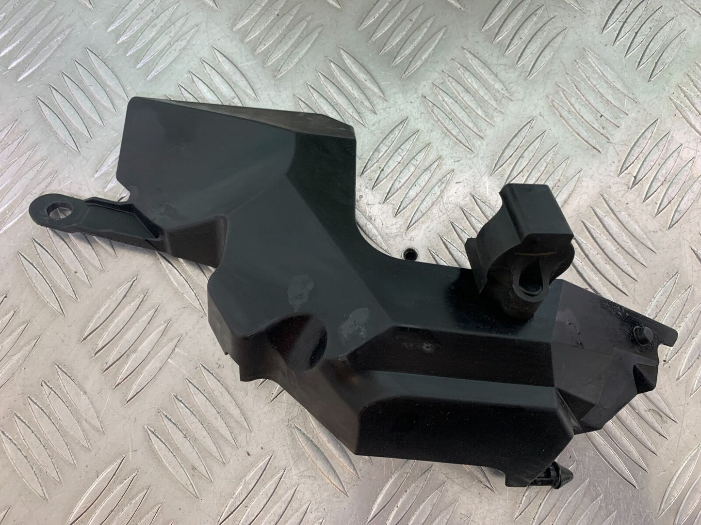 YAMAHA MT09 MT-09 INFILL PANELS  YEAR 2013-2016  (STOCK 997)