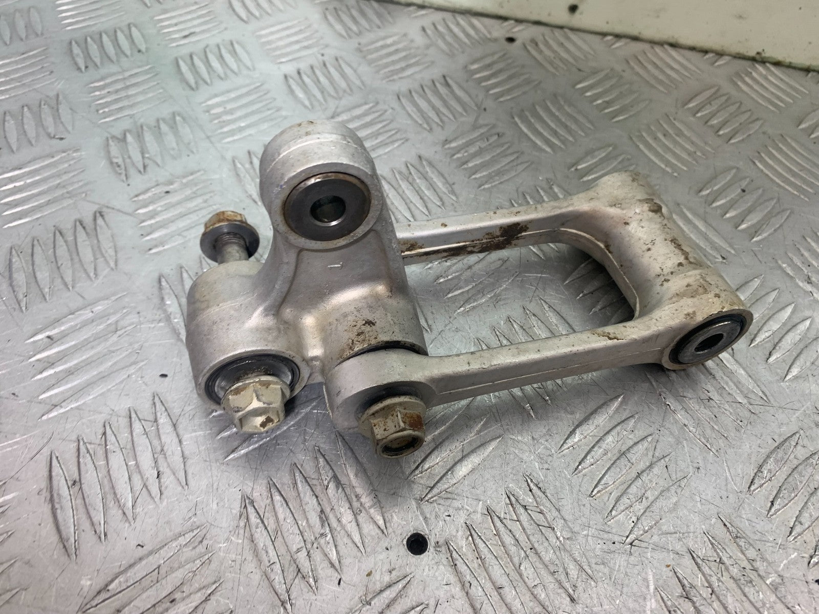 KAWASAKI KXF250 KXF 250 REAR SHOCK LINKAGE YEAR 2006-2008 (CMB1309)