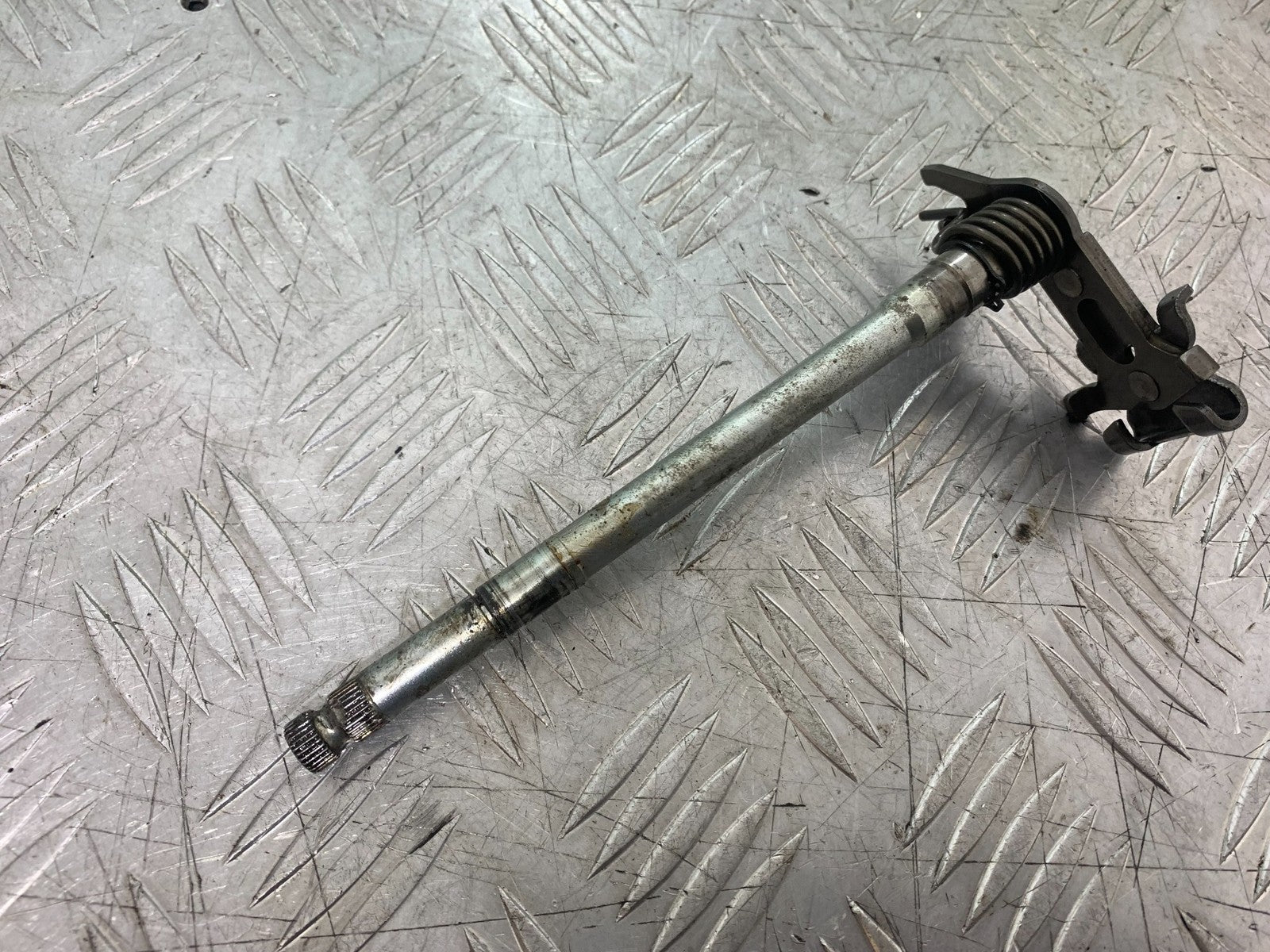 TRIUMPH 675 STREET TRIPLE R GEAR LEVER SHAFT  YEAR 2012 (CMB1221)