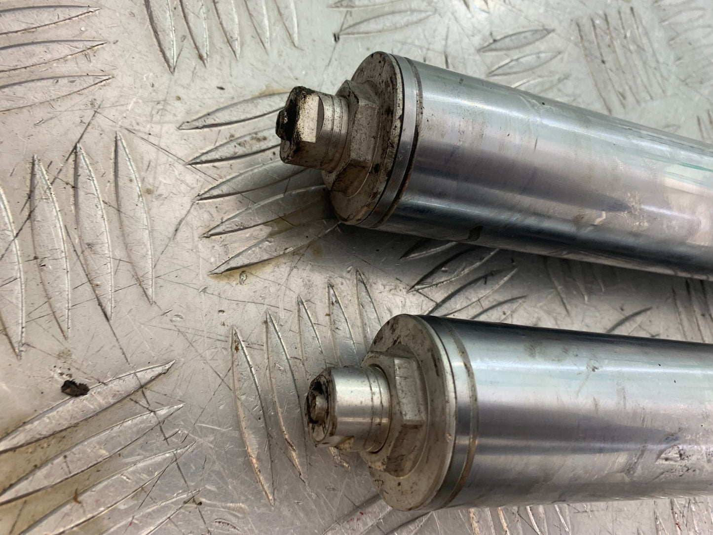 HONDA CBR600 CBR 600 FX FY FORKS (BENT SOLD AS PARTS)   YEAR 1999-2000 (CMB1287)