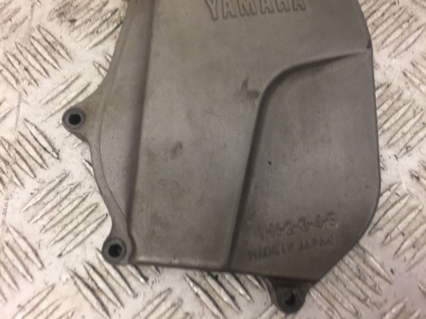 YAMAHA TDM850 TDM 850 SPROCKET COVER  YEAR 1992 STOCK 399