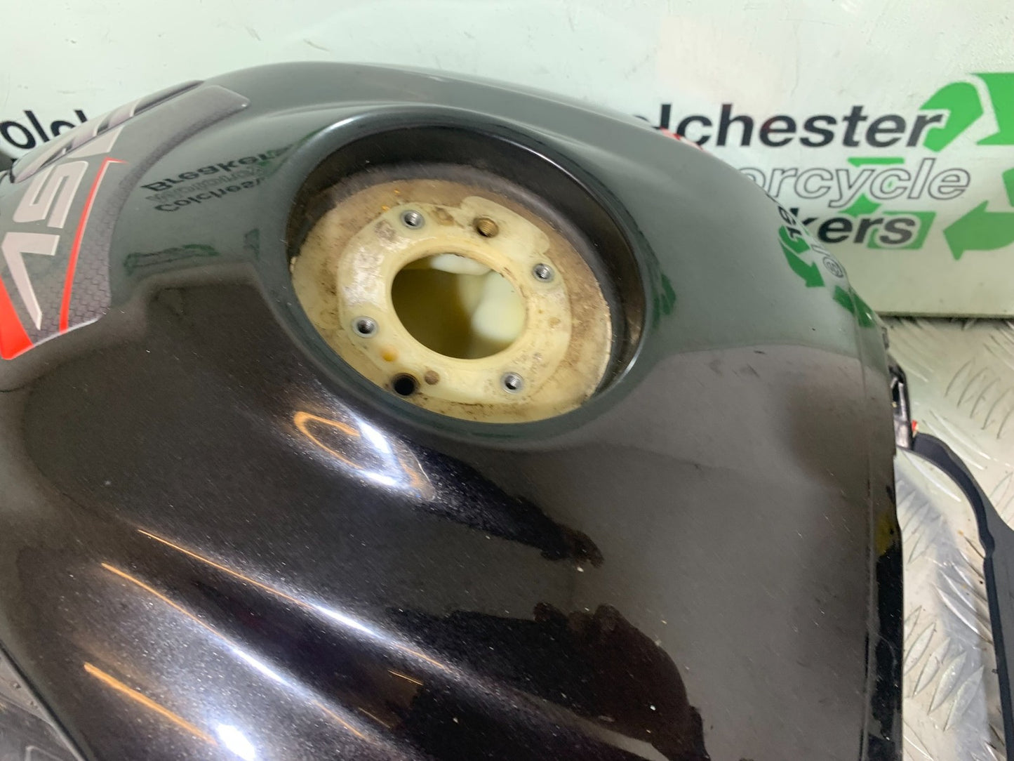 APRILIA RSV4 FACTORY PETROL TANK   YEAR 2009-2012(CMB1224)