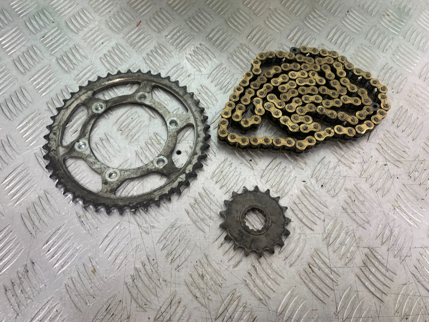 YAMAHA YZF R1 4C8 CHAIN AND SPROCKETS   YEAR 2007-2008 (CMB1237)