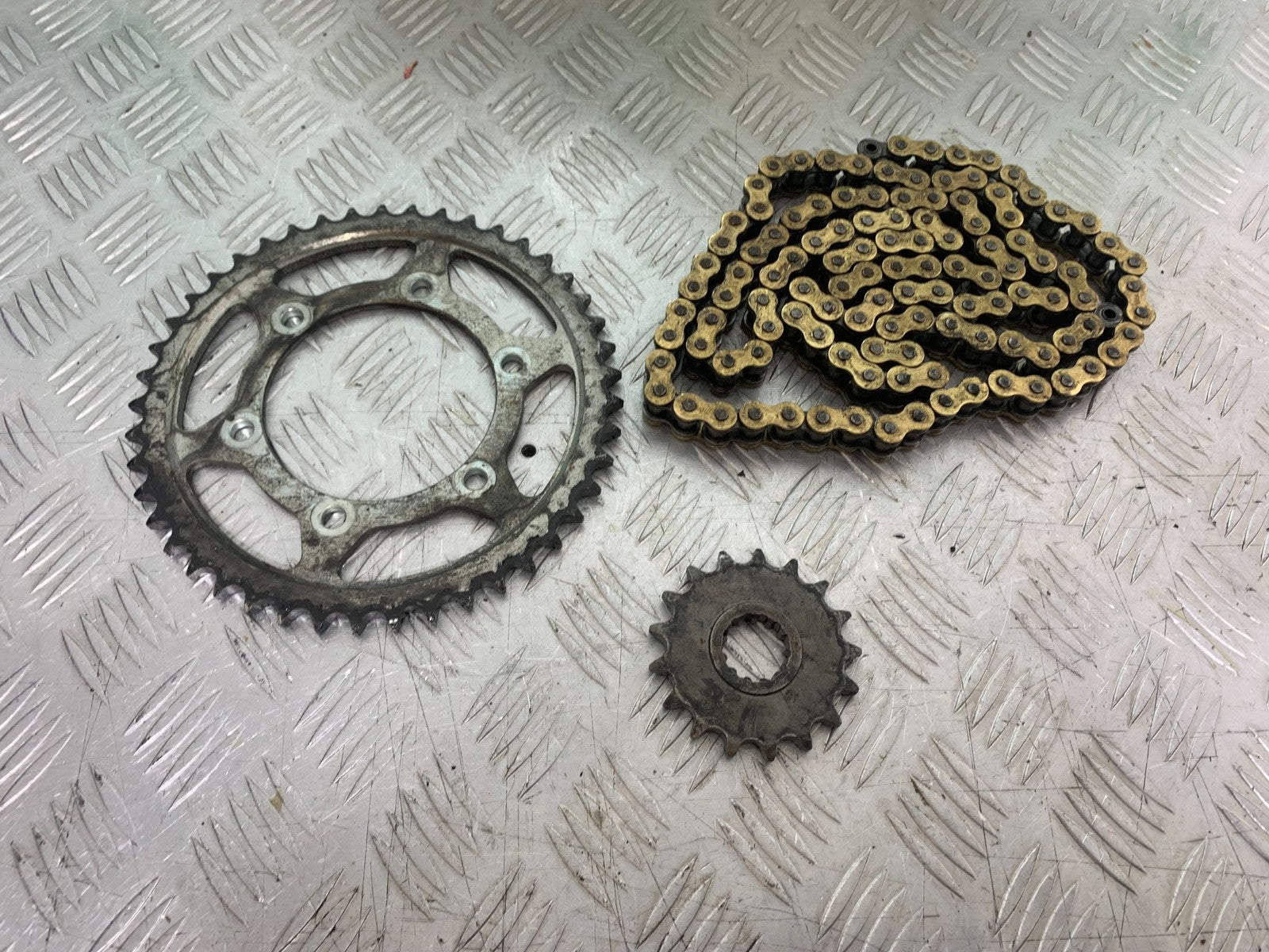 YAMAHA YZF R1 4C8 CHAIN AND SPROCKETS   YEAR 2007-2008 (CMB1237)