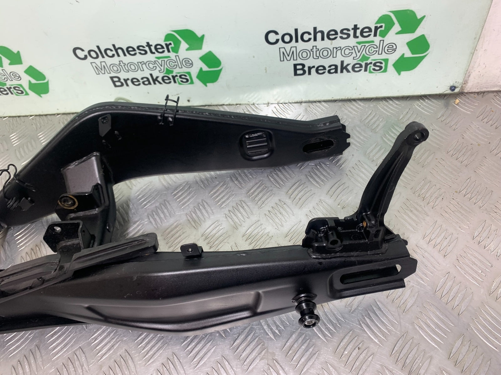 TRIUMPH TRIDENT 660 SWINGARM  YEAR 2021-2024 (CMB1148)