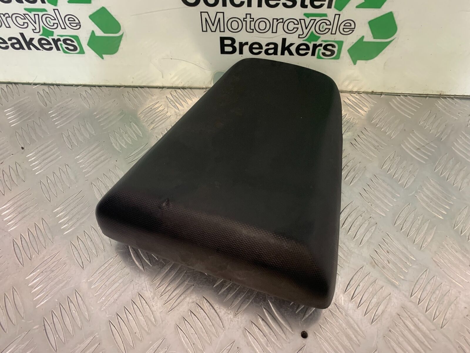 SUZUKI SV1000 SV 1000 K4 REAR SEAT YEAR 2004 (STOCK 990)