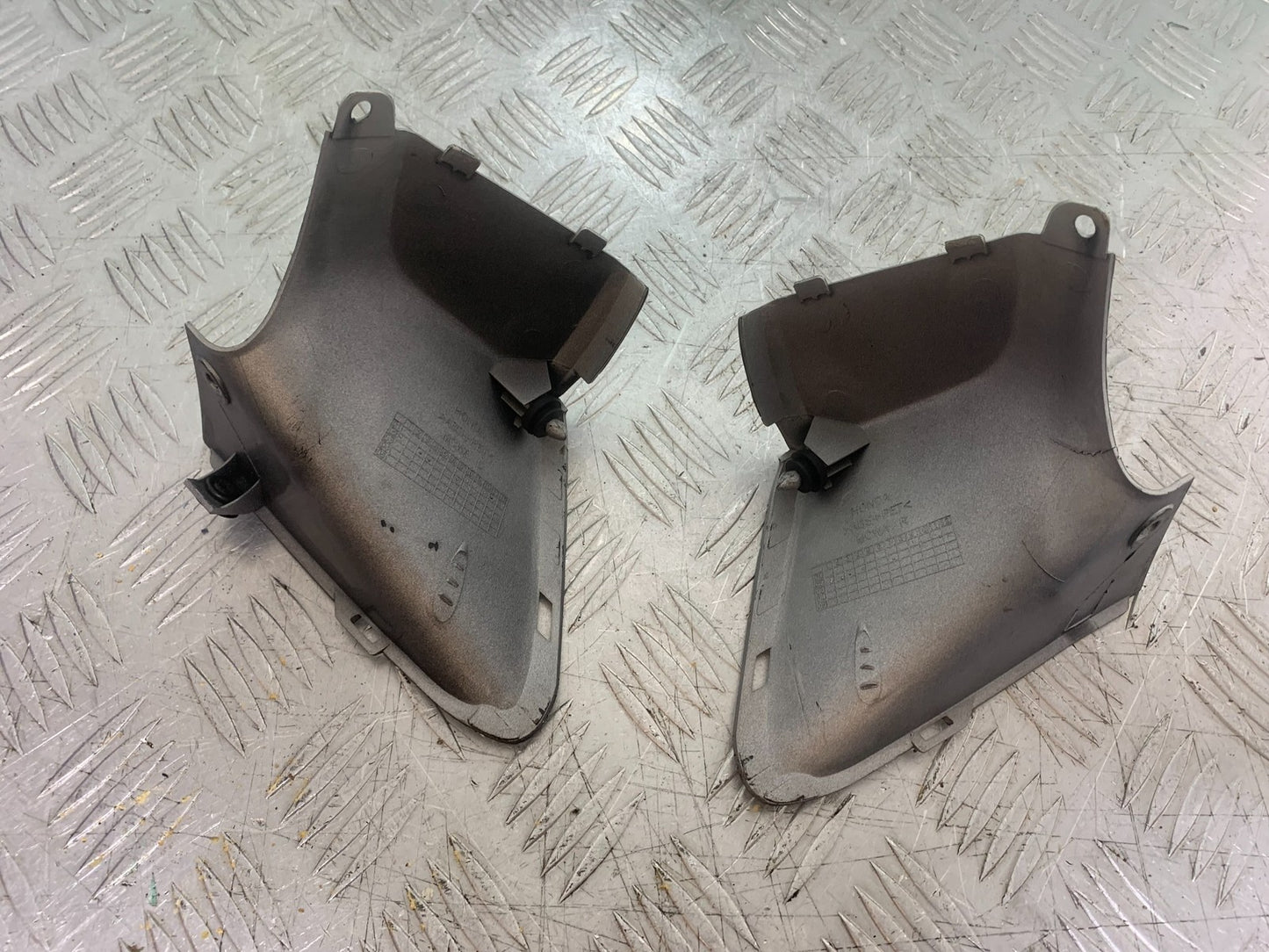HONDA VFR800 VFR 800 V-TEC LEFT & RIGHT TOP INFILLS  YEAR 2002 -09 (CMB1296)