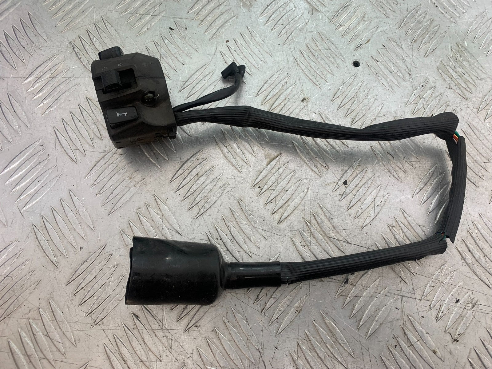 BENELLI BN125 BN 125 LEFT SWITCH GEAR  YEAR 2018-2021 (CMB1194)