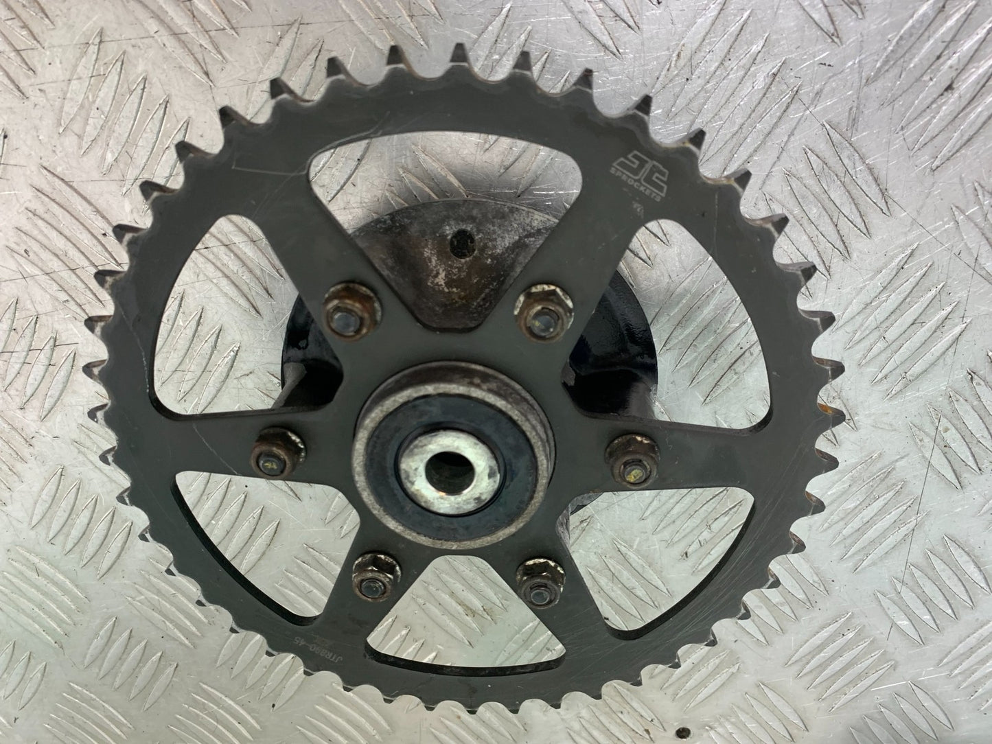 KTM DUKE 125 SPROCKET CARRIER  YEAR 2017-2022 (CMB1274)