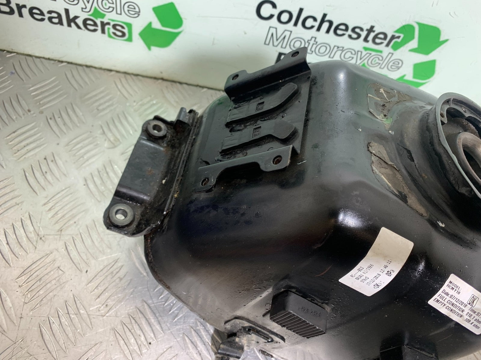 KTM RC125 RC 125 PETROL TANK  YEAR 2017-2022 (CMB 1244)