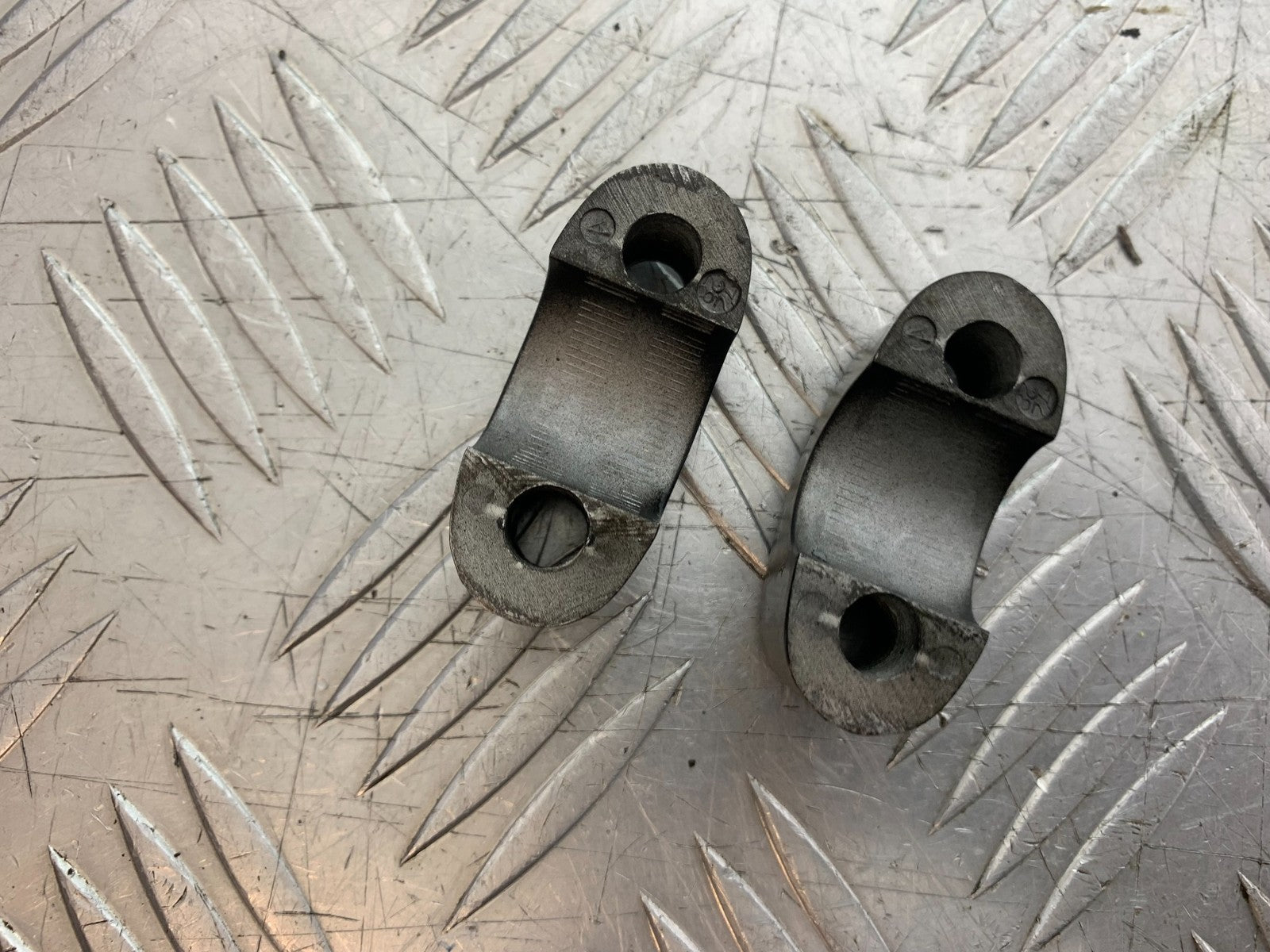 HONDA CBF500 CBF 500 HANDLEBAR CLAMPS  YEAR 2004-2008  (CMB1294)