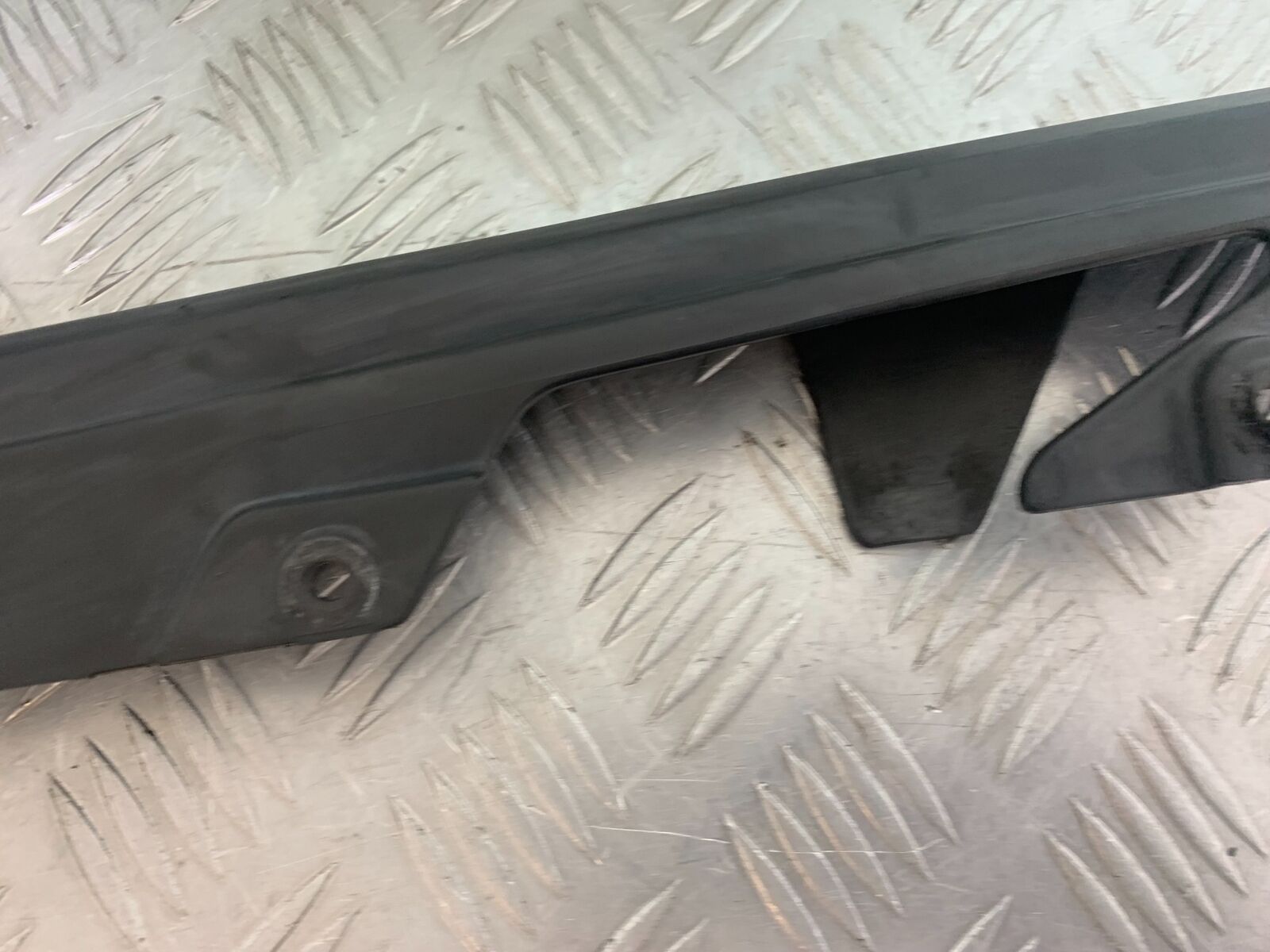 KAWASAKI ZX6R ZX6 J CHAIN GUARD  YEAR 2000 (CMB1129)