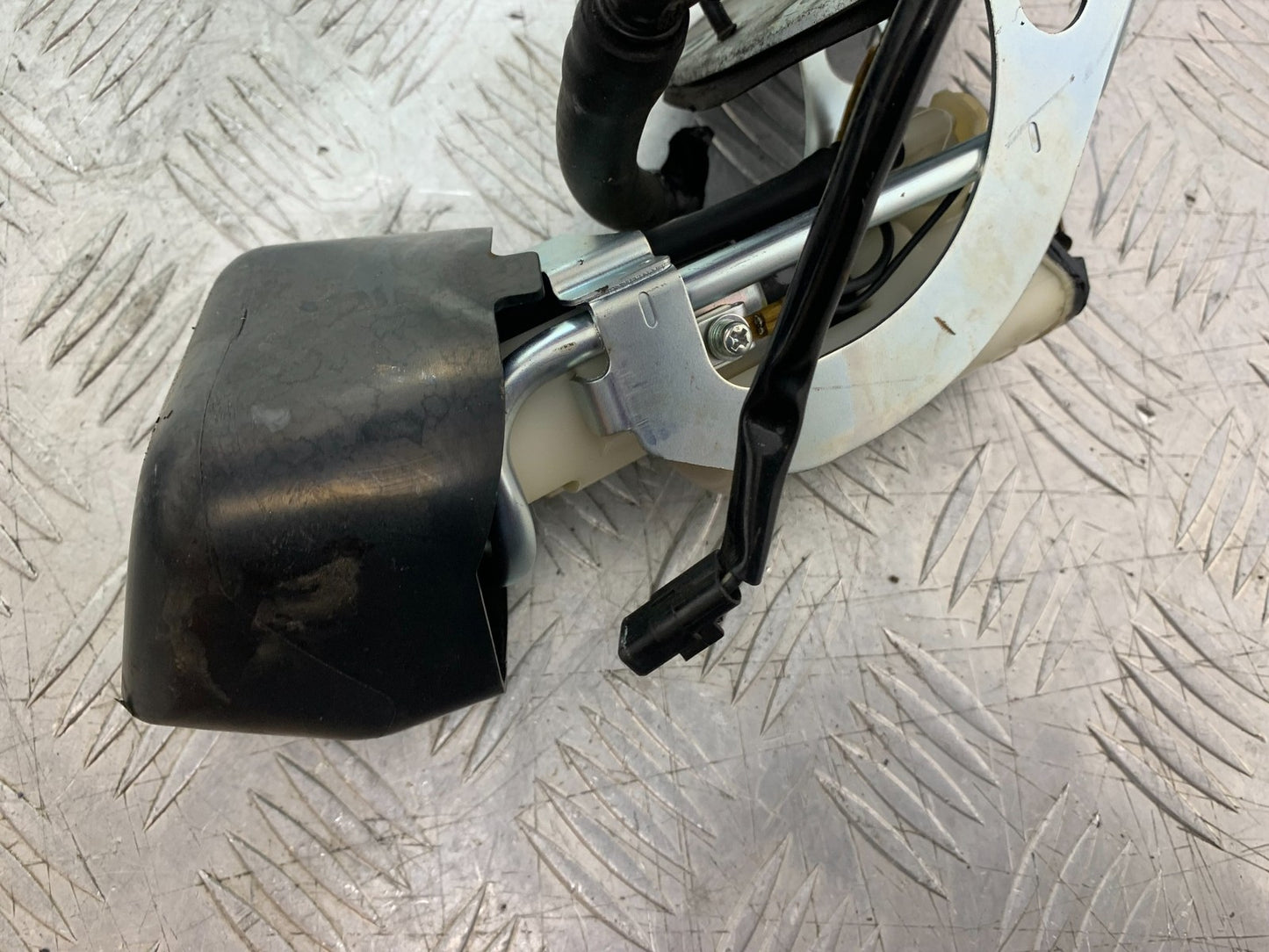 HONDA CBF600 CBF 600 PETROL PUMP  YEAR 2004-07  (CMB1305)
