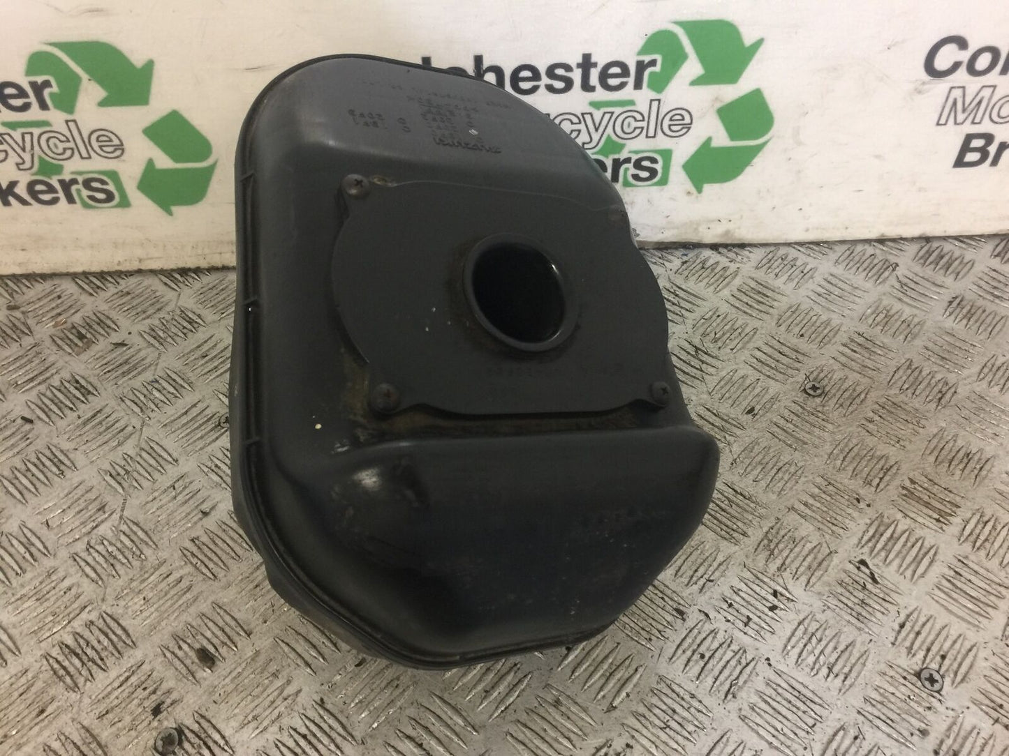 SUZUKI SV650 SV 650 AIRBOX  YEAR 1999 (STOCK 681)