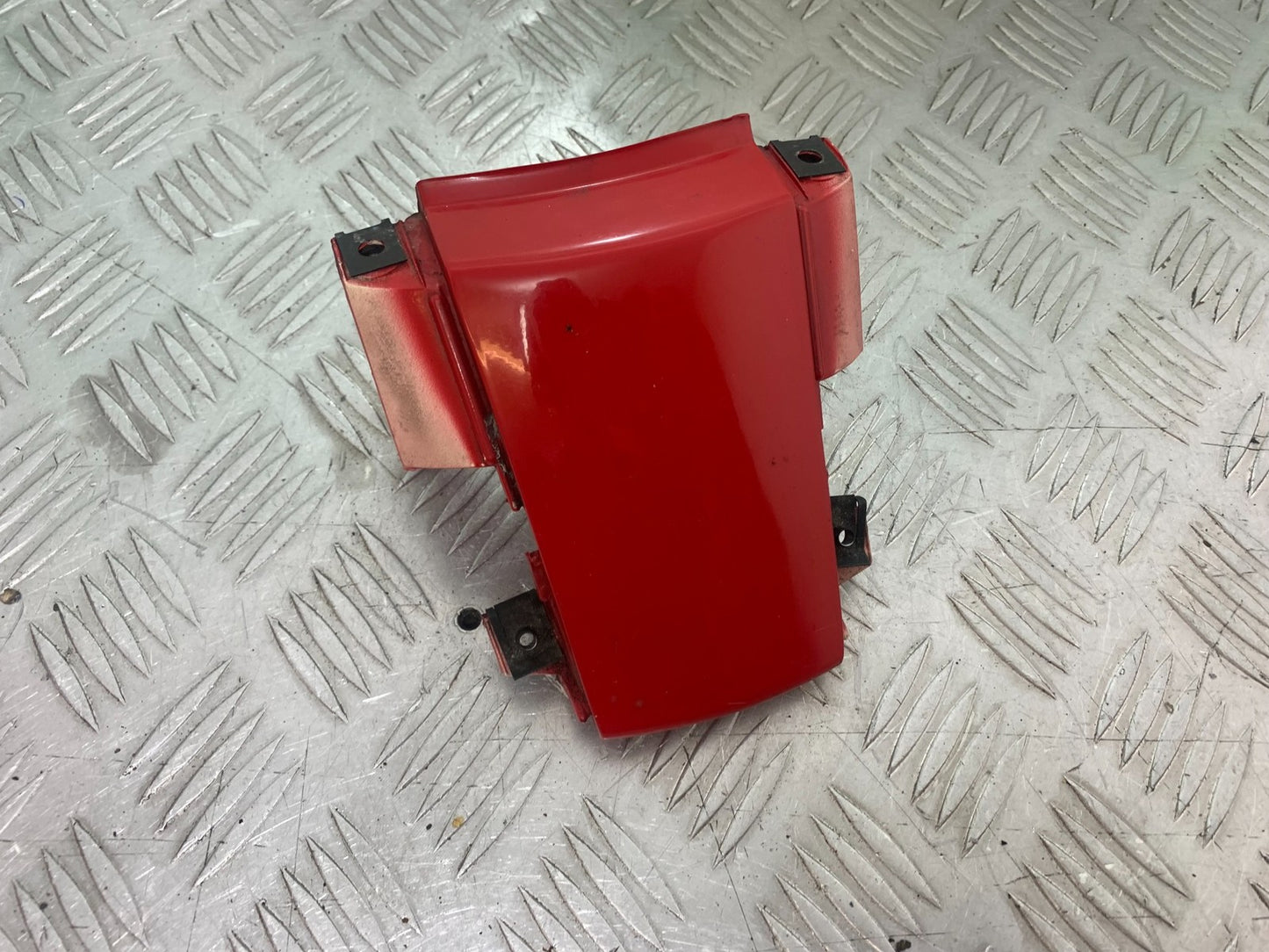 TRIUMPH 955i SPRINT ST TAIL PIECE JOINER  1999-2004 (CMB1176)