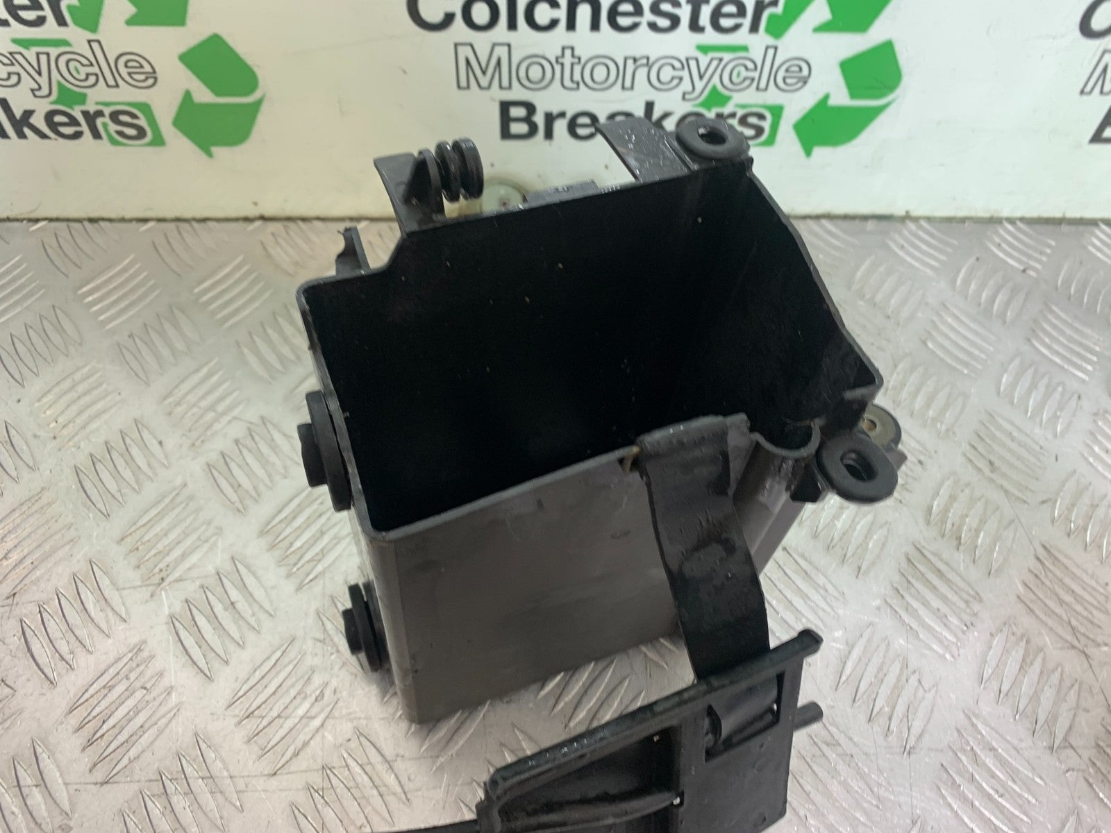 YAMAHA XV1100 XV 1100 VIRAGO BATTERY BOX   1990-1999 (CMB1243)