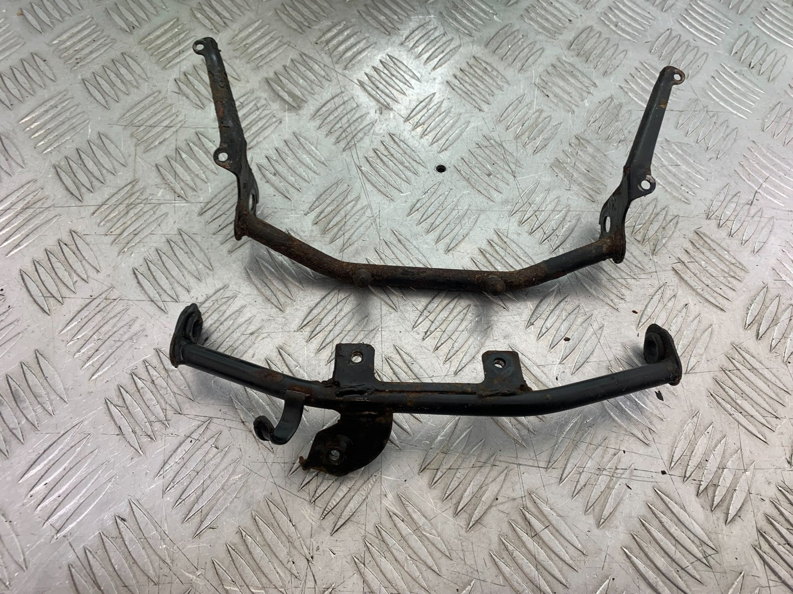 HONDA CBF125 CBF 125 2 X BRACKETS YEAR 2009-14 (CMB1182)