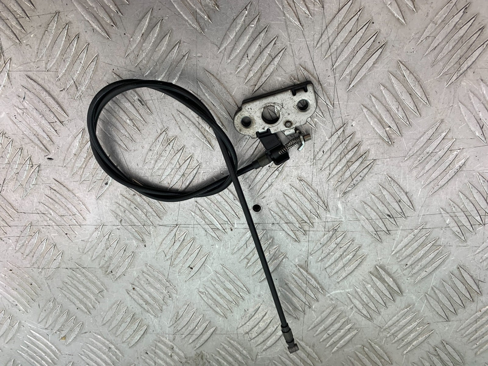 MV AGUSTA 800 F3 SEAT CATCH AND CABLE    YEAR 2017-2019 (CMB1227)