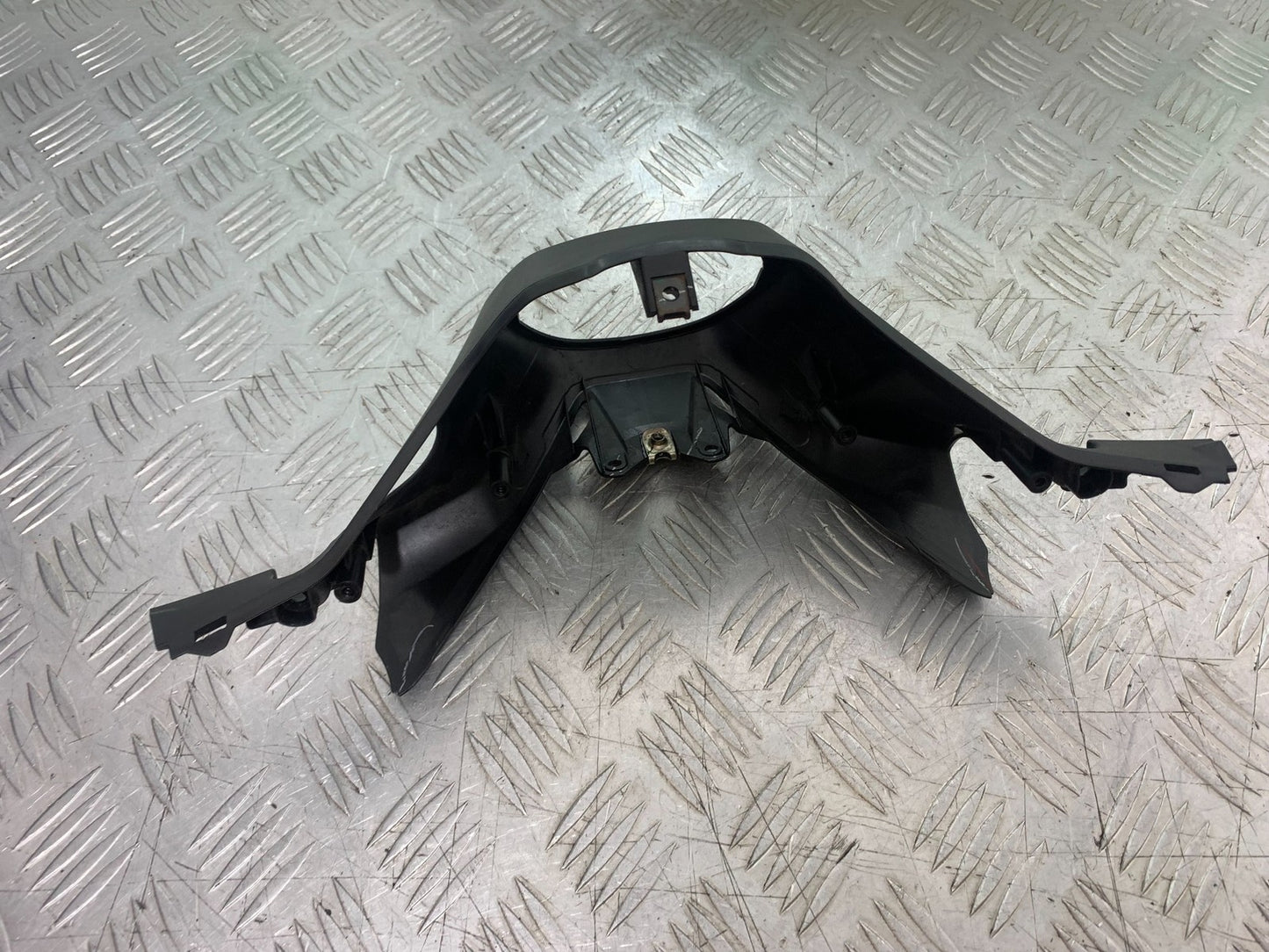 YAMAHA XMAX 300 YOKE COVER  YEAR 2017-2020 (CMB1218)