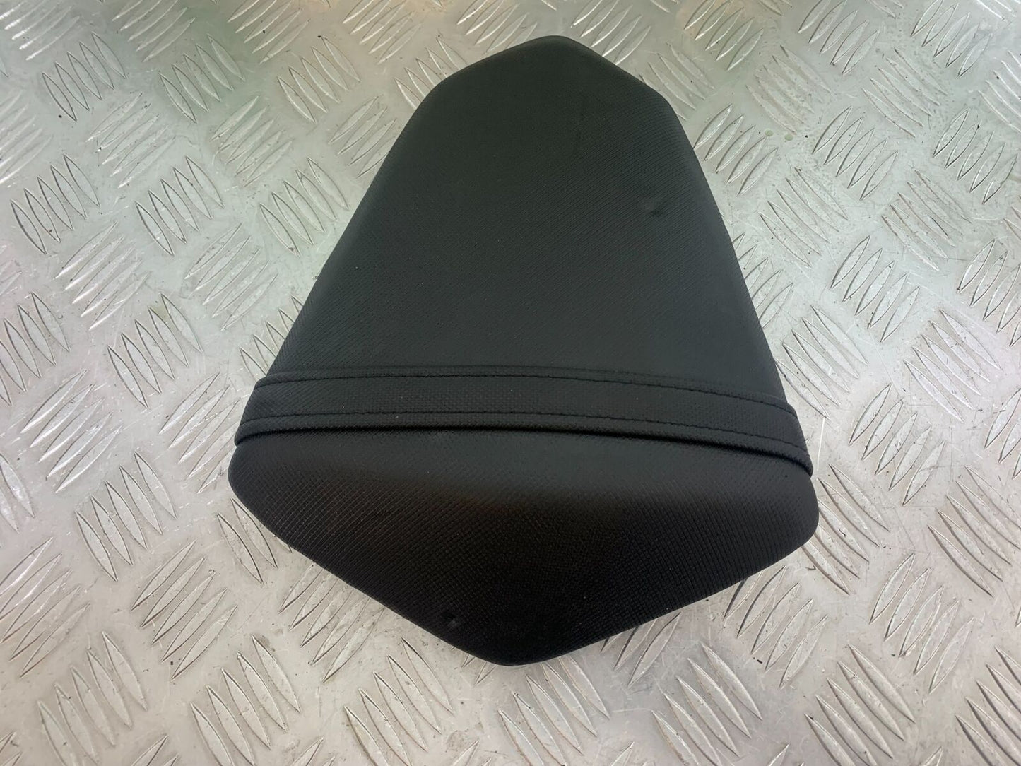 KAWASAKI Z300 ER300 REAR SEAT  YEAR 2016-2018  (CMB1056)