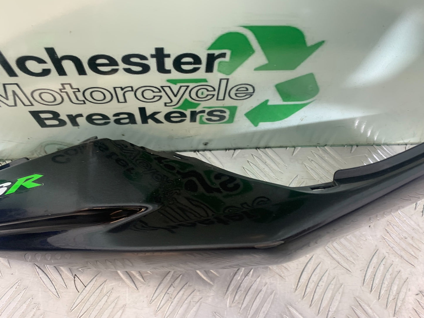KAWASAKI ZX6R RIGHT SEAT PANEL  YEAR 2009-2012 (CMB1136)