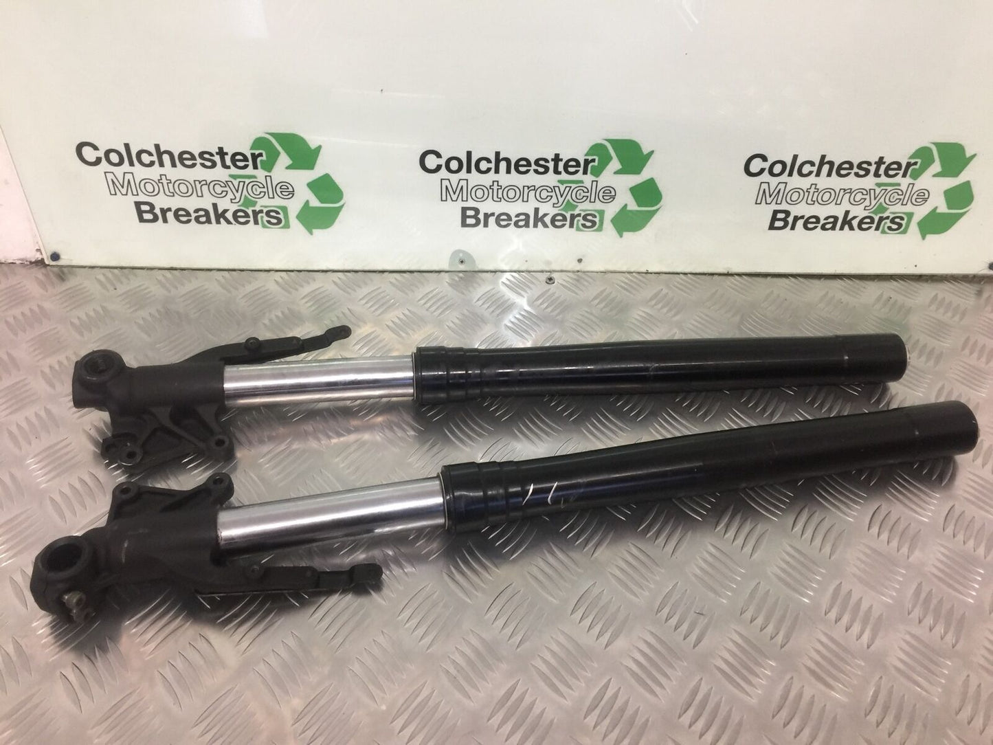 TRIUMPH TIGER 800 XRT FORKS (BENT) YEAR 2015-2017  (STOCK 920)