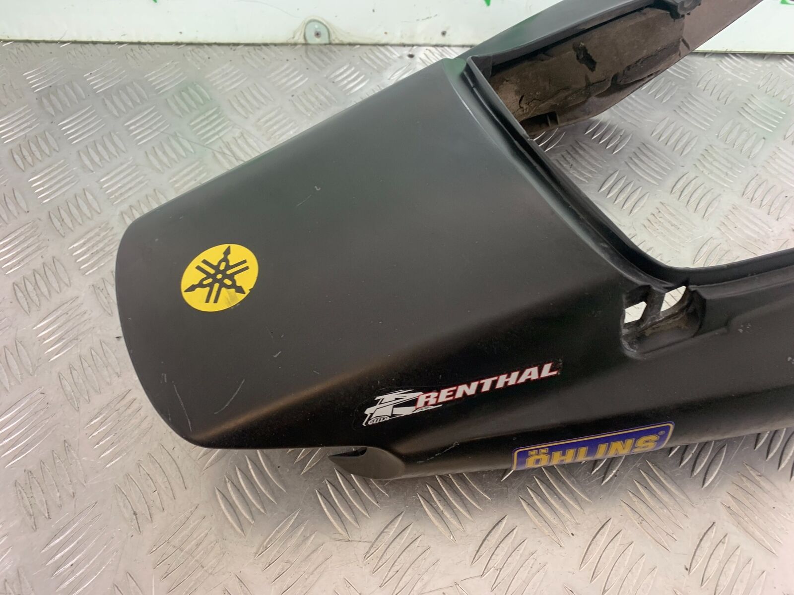 YAMAHA XJR1300 XJR 1300 TAIL PIECE YEAR 1999-2003 (CMB1119)
