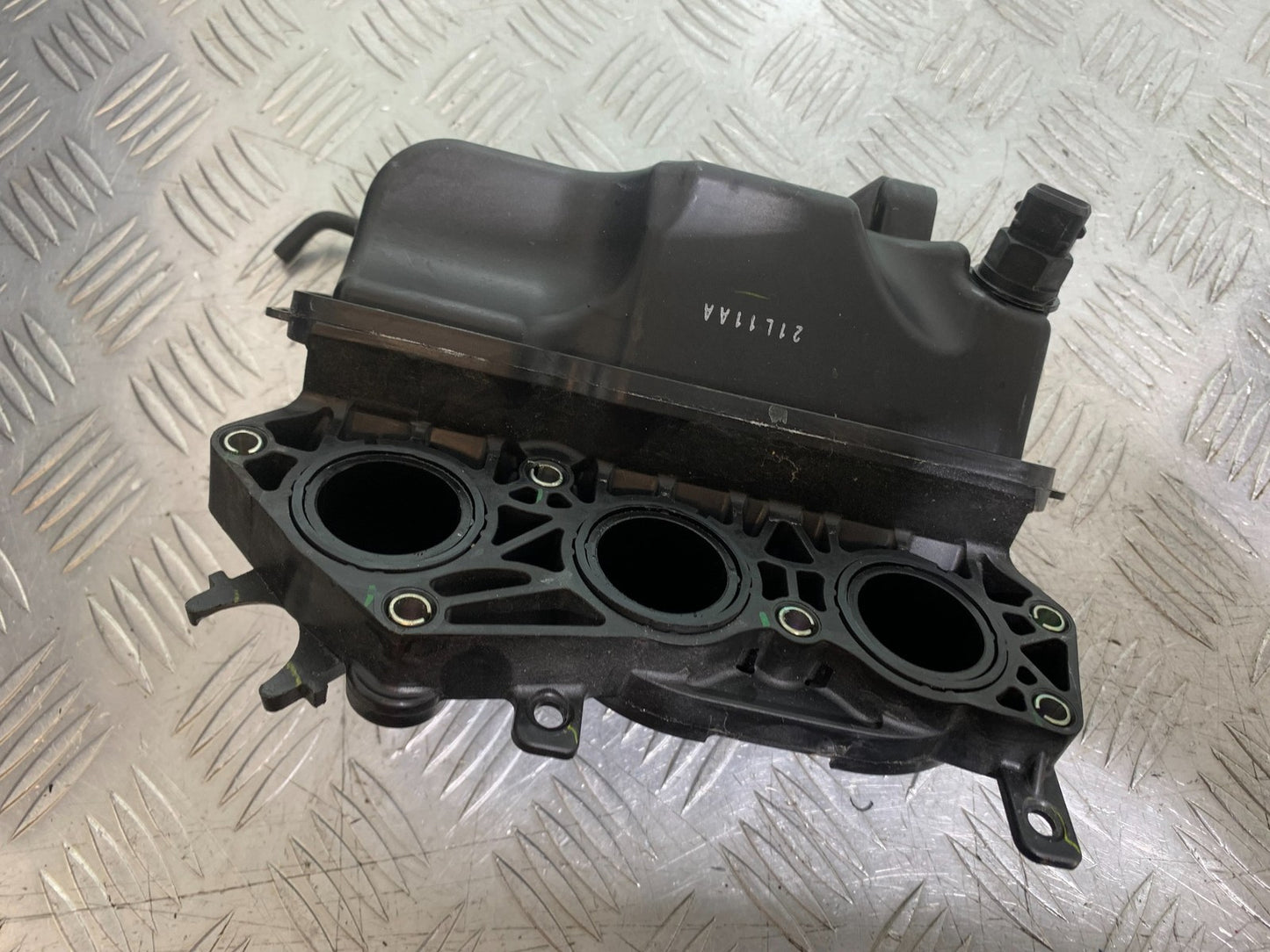 TRIUMPH TRIDENT 660 INTAKE MANIFOLD  YEAR 2021-2024 (CMB1295)