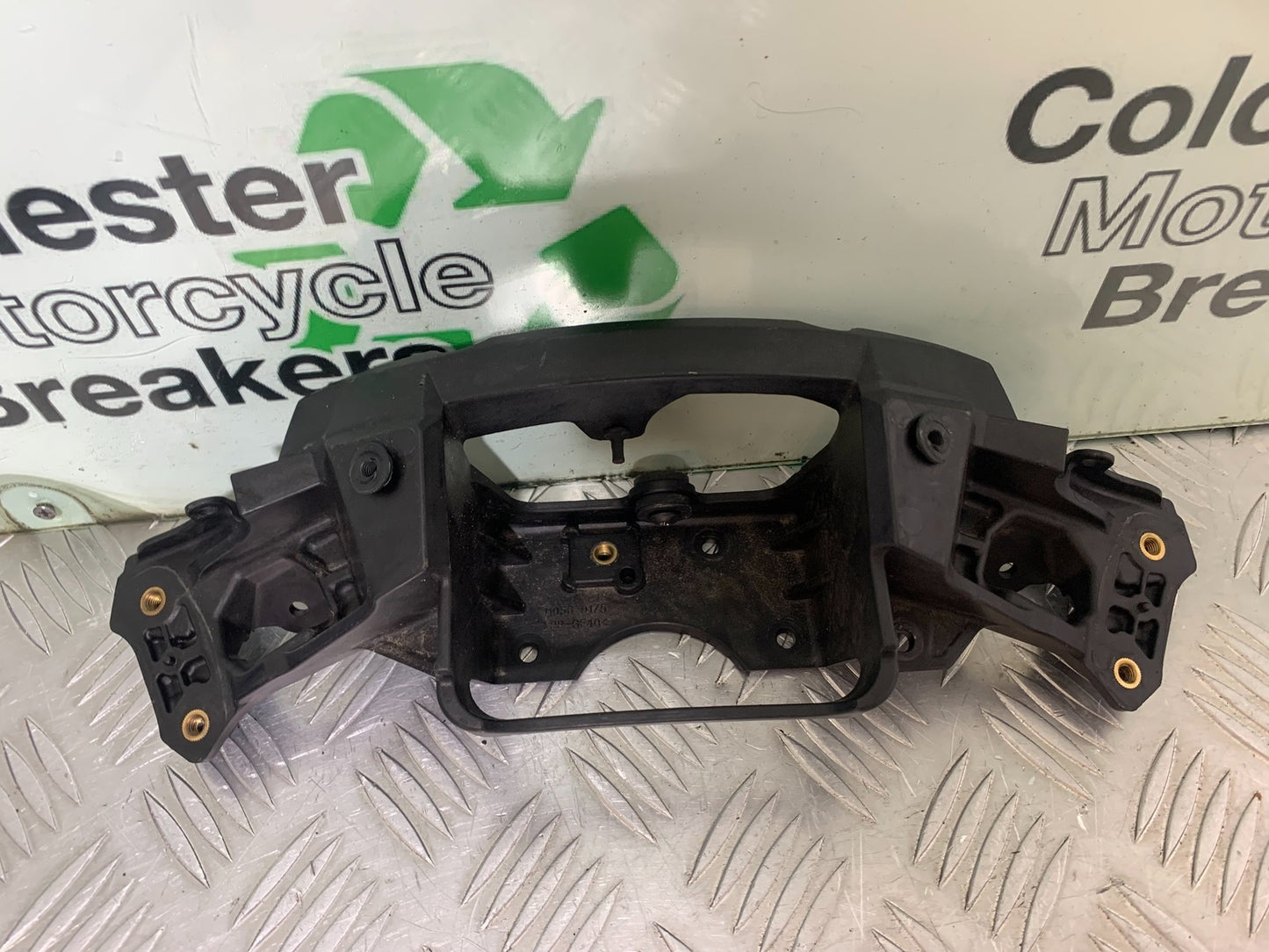 KAWASAKI ZX10R ZX 10R FAIRING BRACKET  YEAR 2011-2015 (CMB1154)